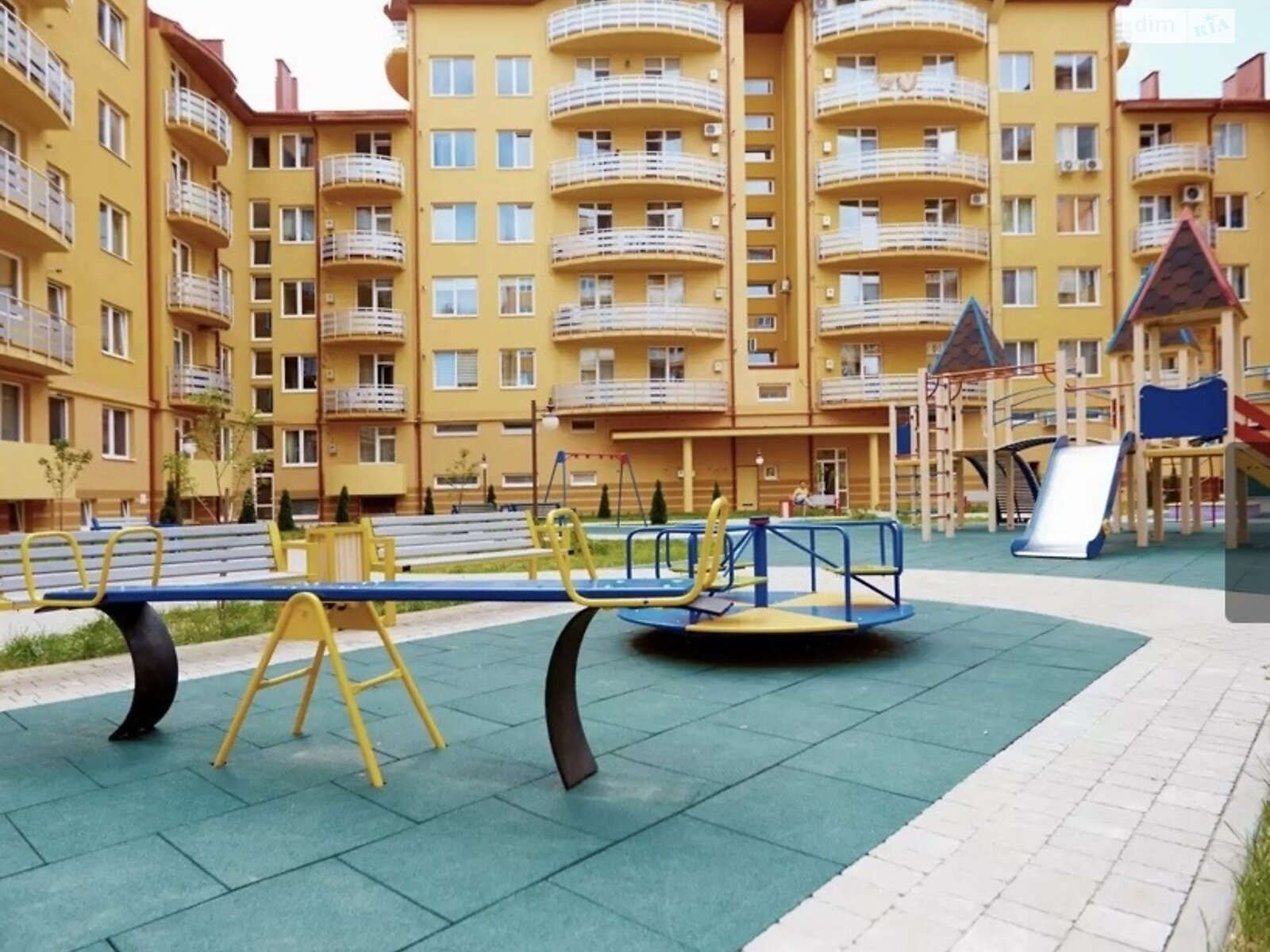 Продажа четырехкомнатной квартиры в Ужгороде, на ул. Богомольца, район Новый фото 1 Продажа четырехкомнатной квартиры в Ужгороде, на ул. Богомольца, район Новый фото 1