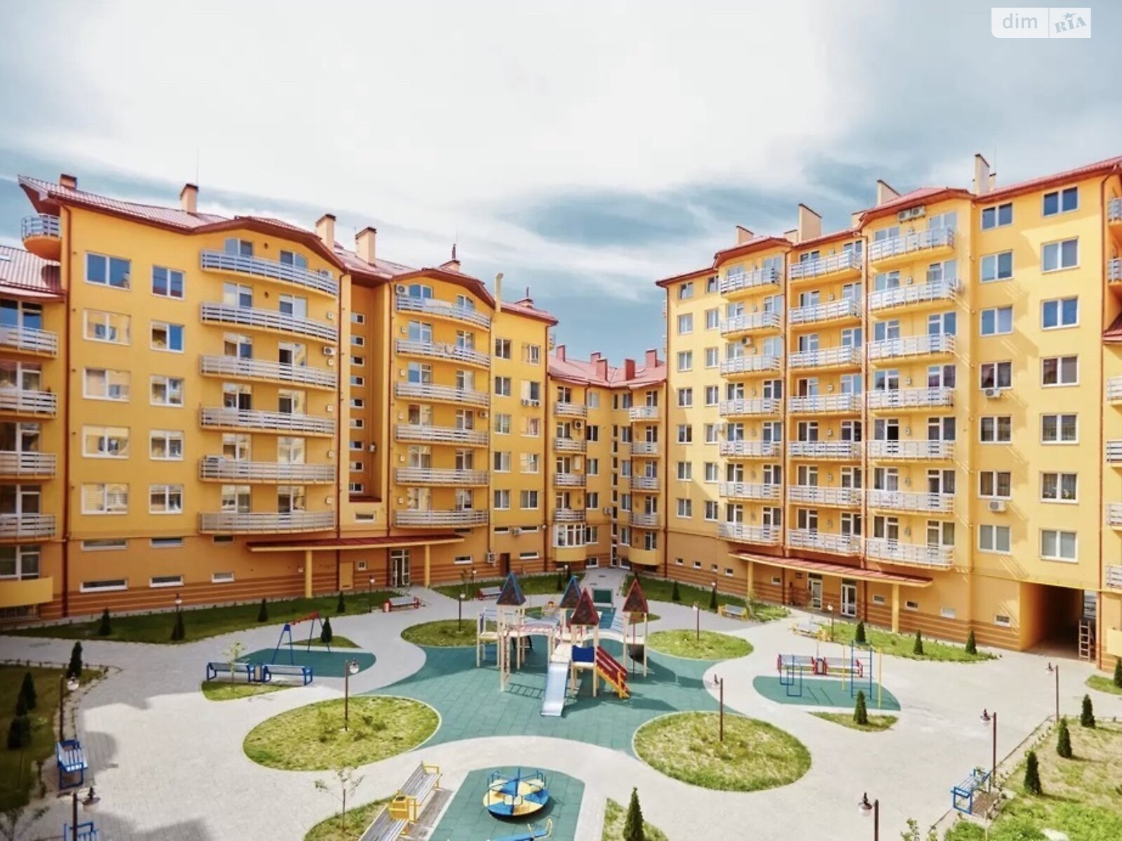 Продажа четырехкомнатной квартиры в Ужгороде, на ул. Богомольца, район Новый фото 1 Продажа четырехкомнатной квартиры в Ужгороде, на ул. Богомольца, район Новый фото 1