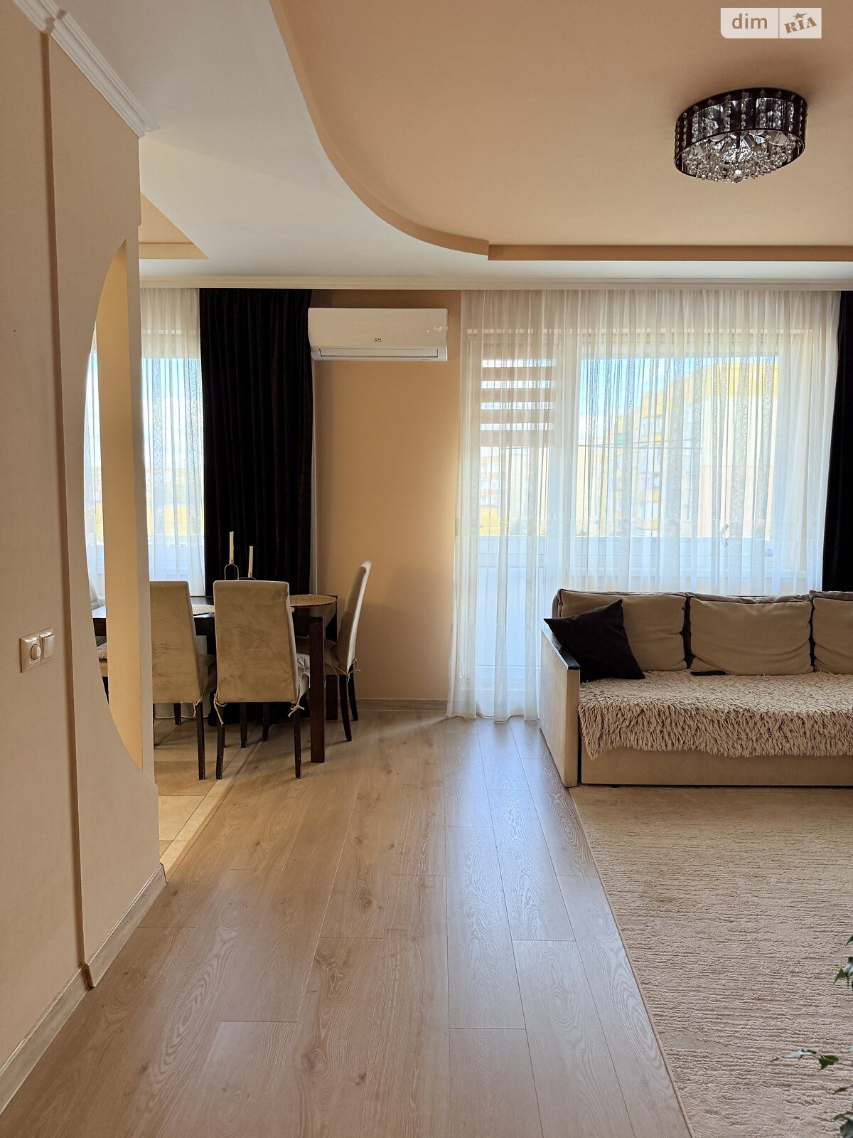 Продажа трехкомнатной квартиры в Ужгороде, на ул. Богомольца 30, район Новый фото 1 Продажа трехкомнатной квартиры в Ужгороде, на ул. Богомольца 30, район Новый фото 1
