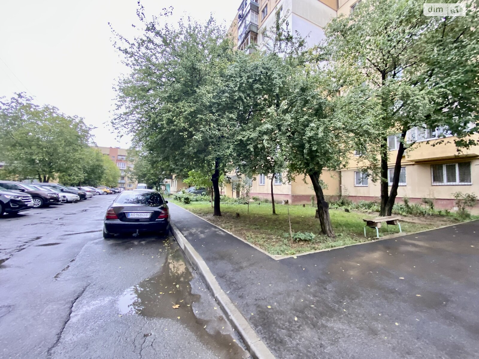 Продажа трехкомнатной квартиры в Ужгороде, на ул. Черновола 33, район Новый фото 1 Продажа трехкомнатной квартиры в Ужгороде, на ул. Черновола 33, район Новый фото 1