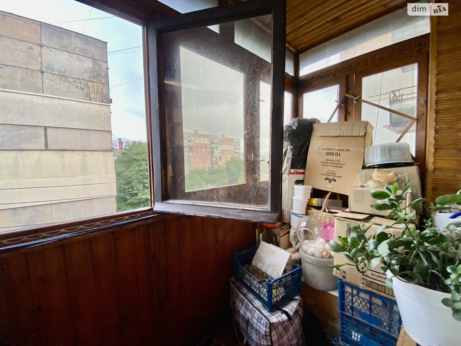 Продажа трехкомнатной квартиры в Ужгороде, на ул. Черновола 33, район Новый фото 1 Продажа трехкомнатной квартиры в Ужгороде, на ул. Черновола 33, район Новый фото 1