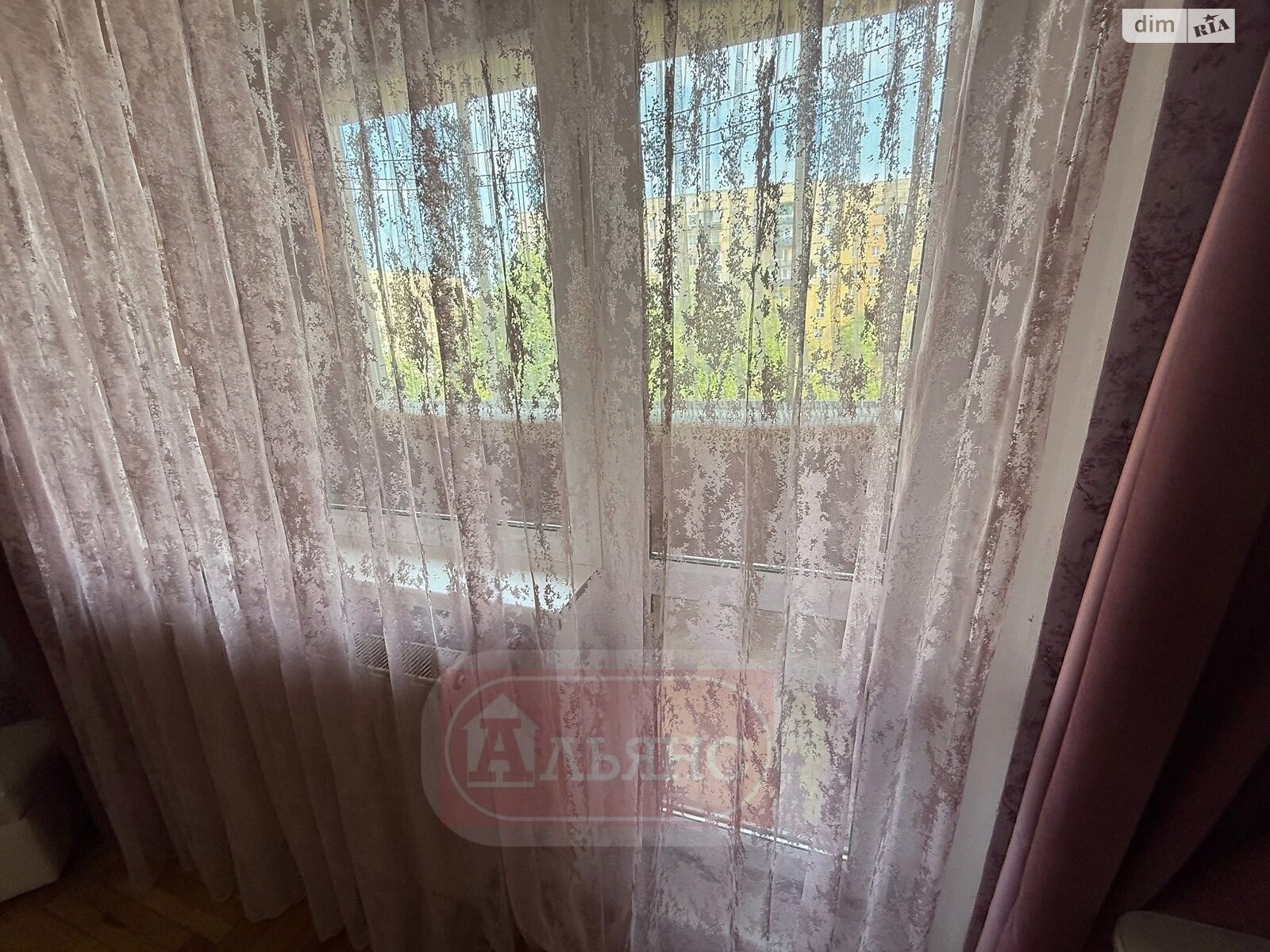 Продаж трикімнатної квартири в Ужгороді, на вул. Чорновола, район Новий фото 1 Продаж трикімнатної квартири в Ужгороді, на вул. Чорновола, район Новий фото 1