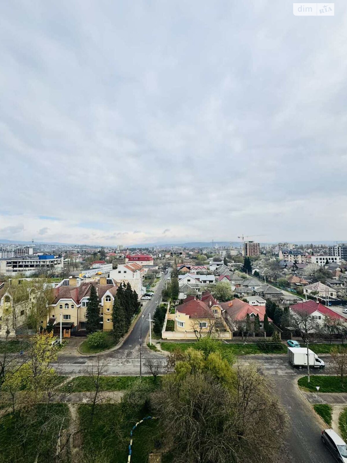 Продаж чотирикімнатної квартири в Ужгороді, на вул. Годинки, район Новий фото 1 Продаж чотирикімнатної квартири в Ужгороді, на вул. Годинки, район Новий фото 1