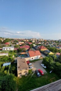 Продажа трехкомнатной квартиры в Ужгороде, на ул. Грушевского 1, район Новый фото 2