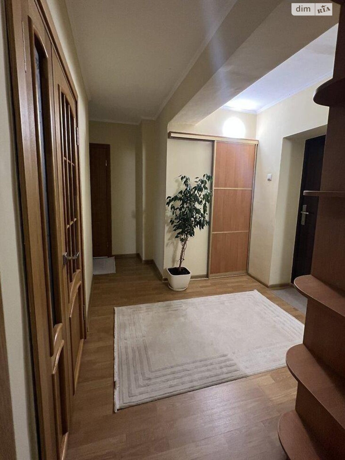 Продаж двокімнатної квартири в Ужгороді, на вул. Грушевського 6, район Новий фото 1