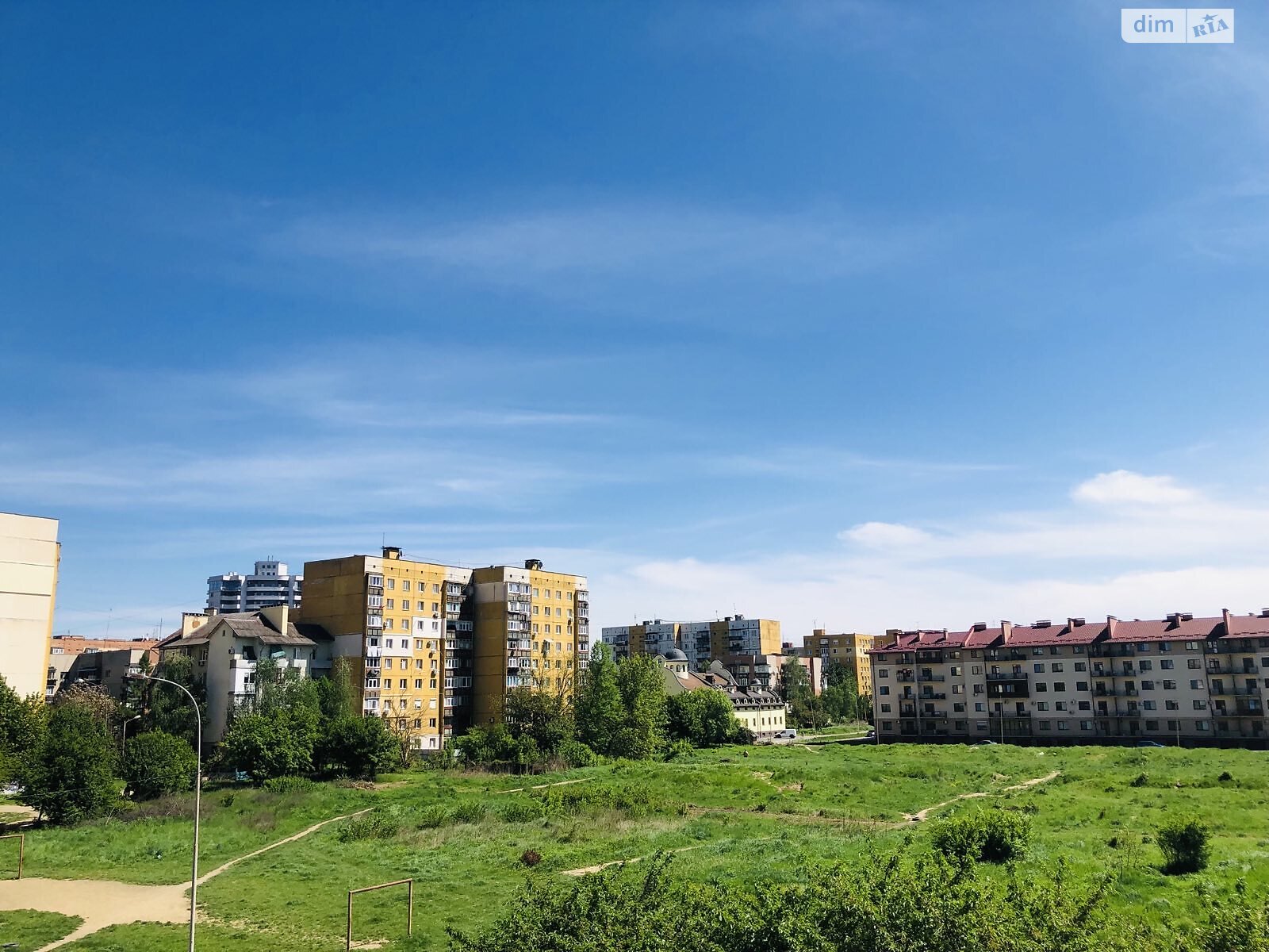 Продаж чотирикімнатної квартири в Ужгороді, на вул. Капушанська, район Новий фото 1 Продаж чотирикімнатної квартири в Ужгороді, на вул. Капушанська, район Новий фото 1