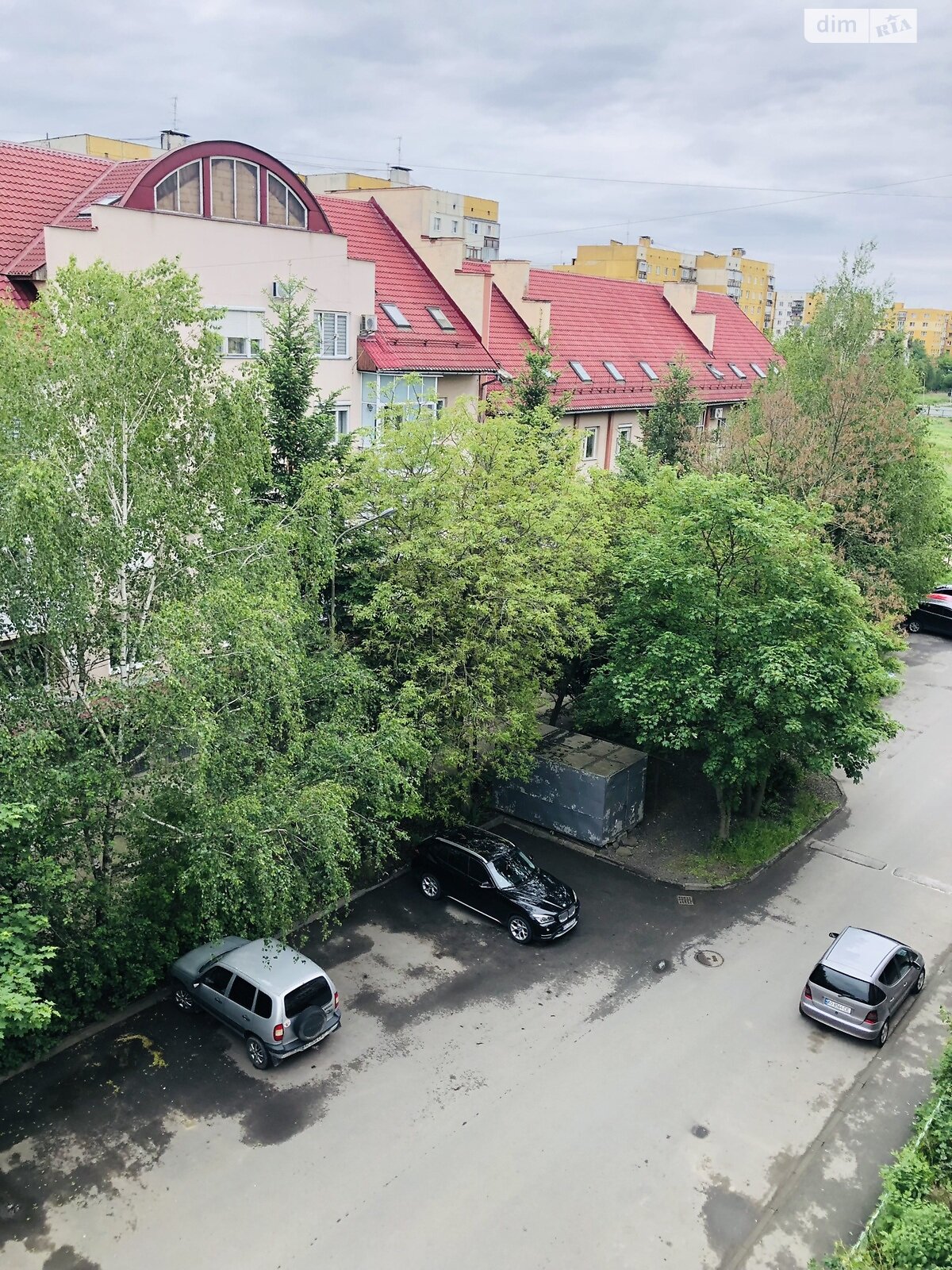 Продаж трикімнатної квартири в Ужгороді, на вул. Капушанська, район Новий фото 1 Продаж трикімнатної квартири в Ужгороді, на вул. Капушанська, район Новий фото 1