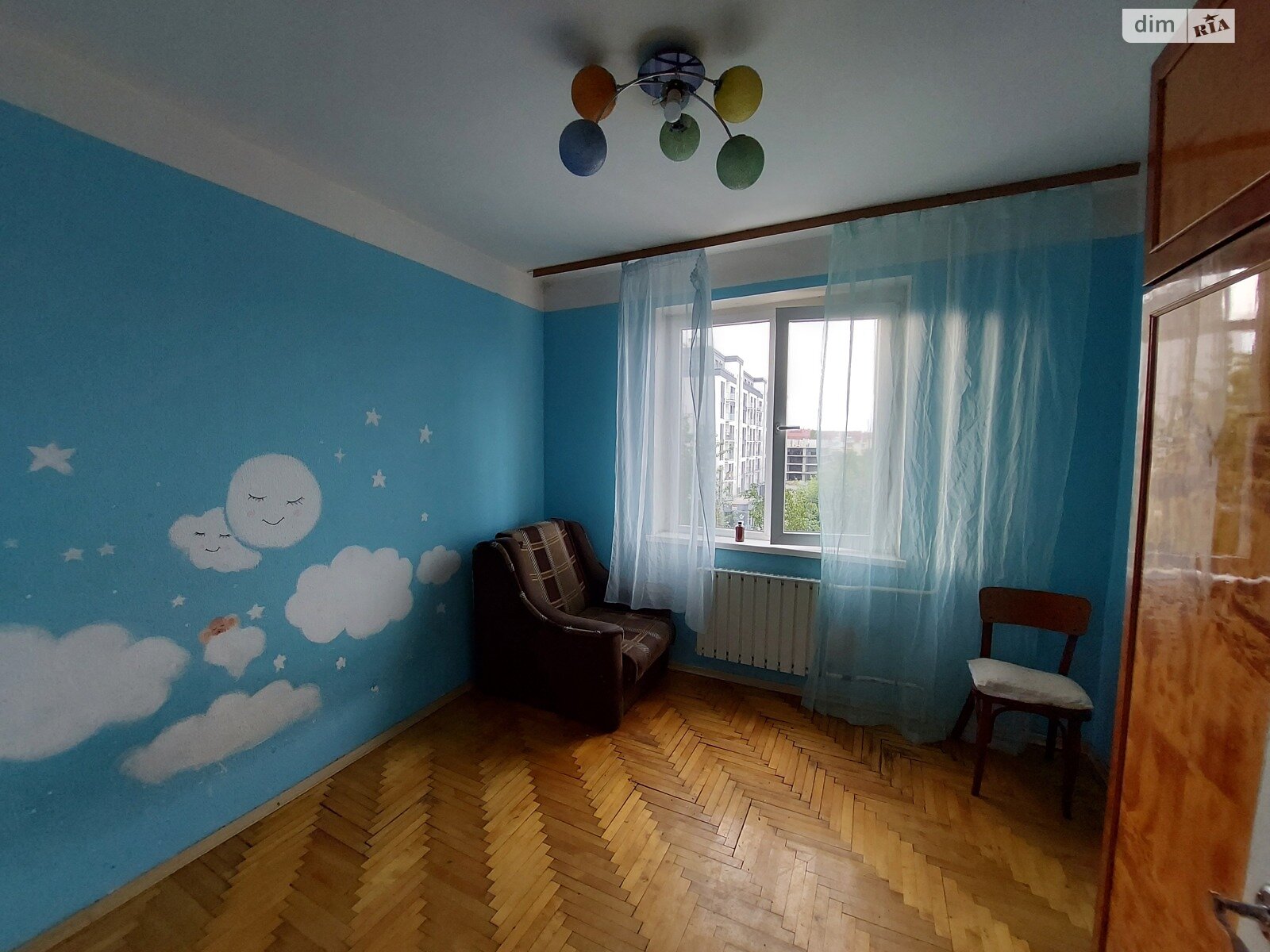 Продажа трехкомнатной квартиры в Ужгороде, на ул. Капушанская, район Новый фото 1
