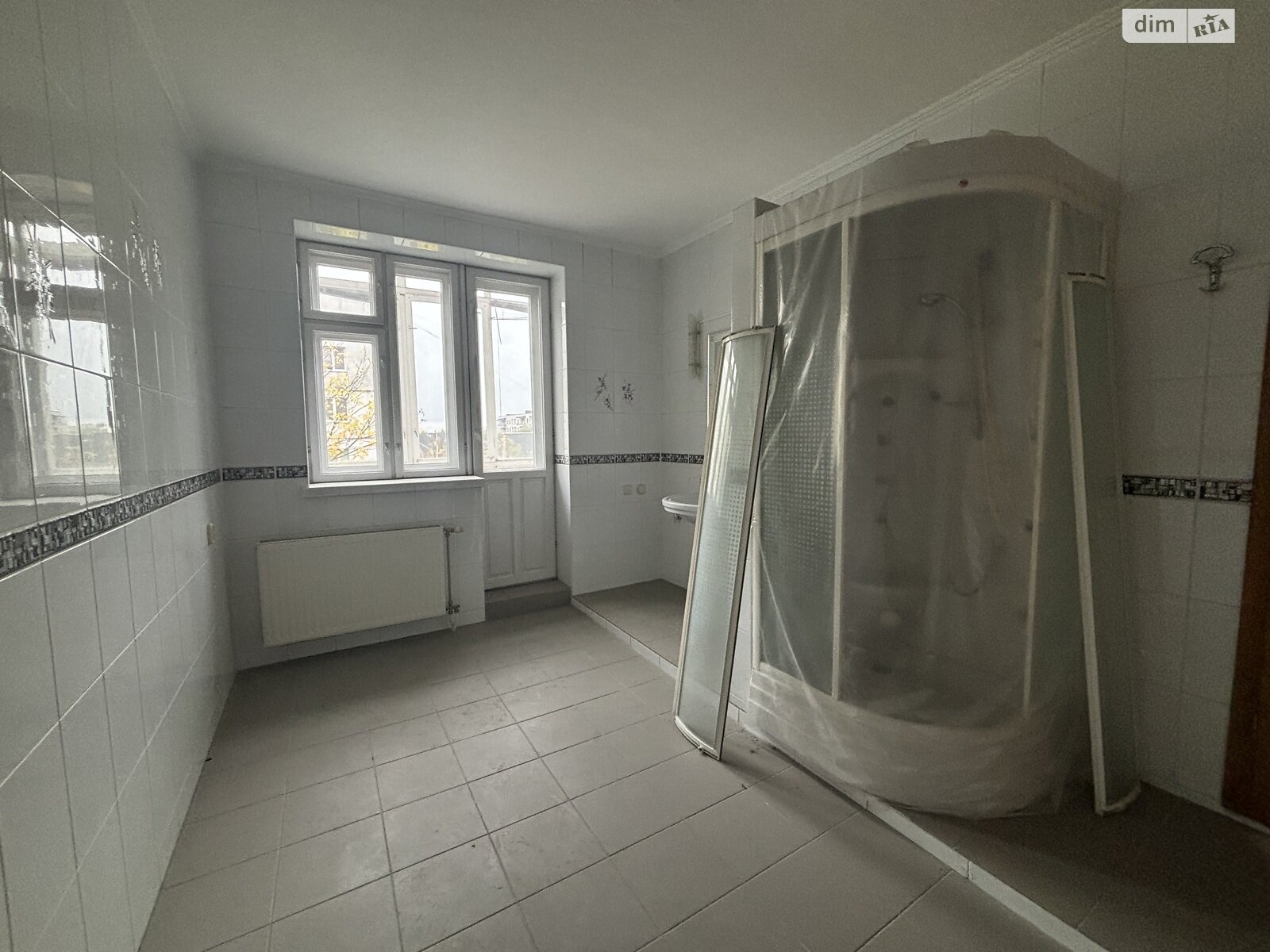 Продаж чотирикімнатної квартири в Ужгороді, на вул. Перемоги, район Новий фото 1 Продаж чотирикімнатної квартири в Ужгороді, на вул. Перемоги, район Новий фото 1