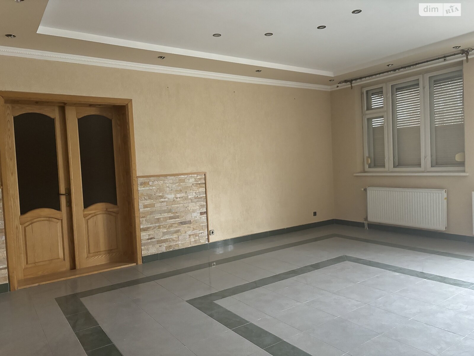 Продаж чотирикімнатної квартири в Ужгороді, на вул. Перемоги, район Новий фото 1 Продаж чотирикімнатної квартири в Ужгороді, на вул. Перемоги, район Новий фото 1