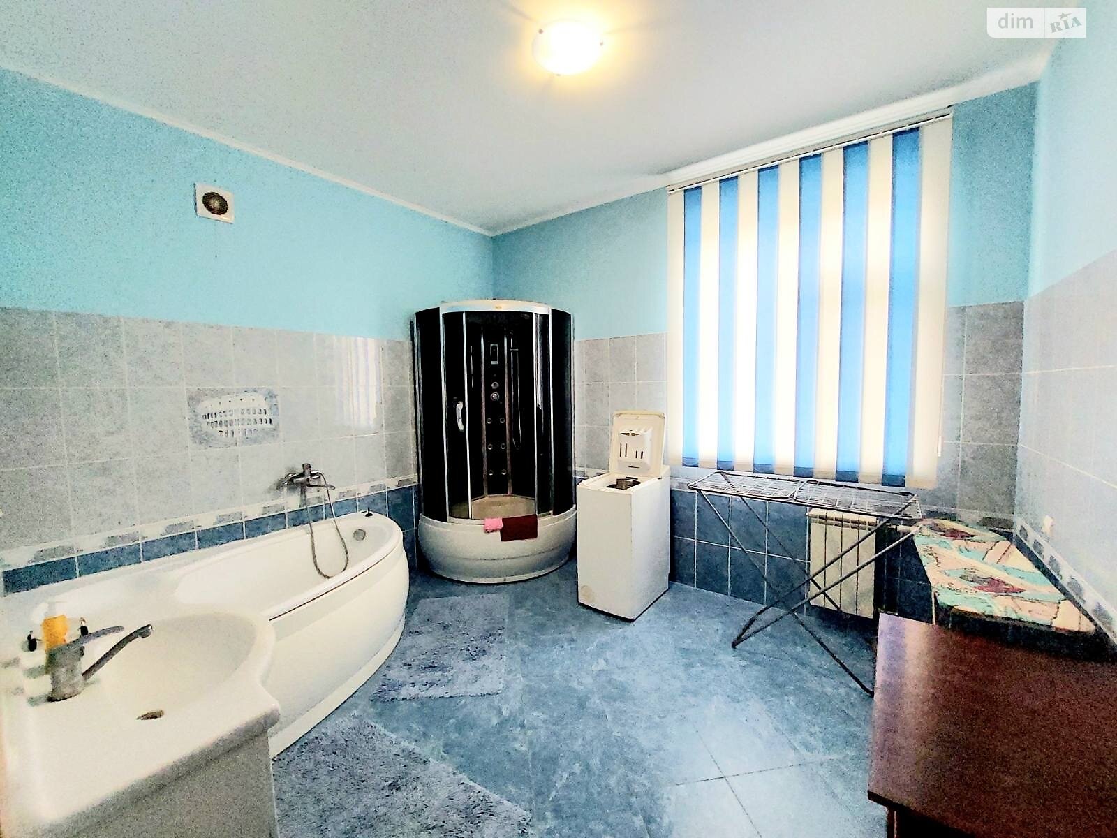 Продажа трехкомнатной квартиры в Ужгороде, на ул. Капушанская, район Новый фото 1 Продажа трехкомнатной квартиры в Ужгороде, на ул. Капушанская, район Новый фото 1