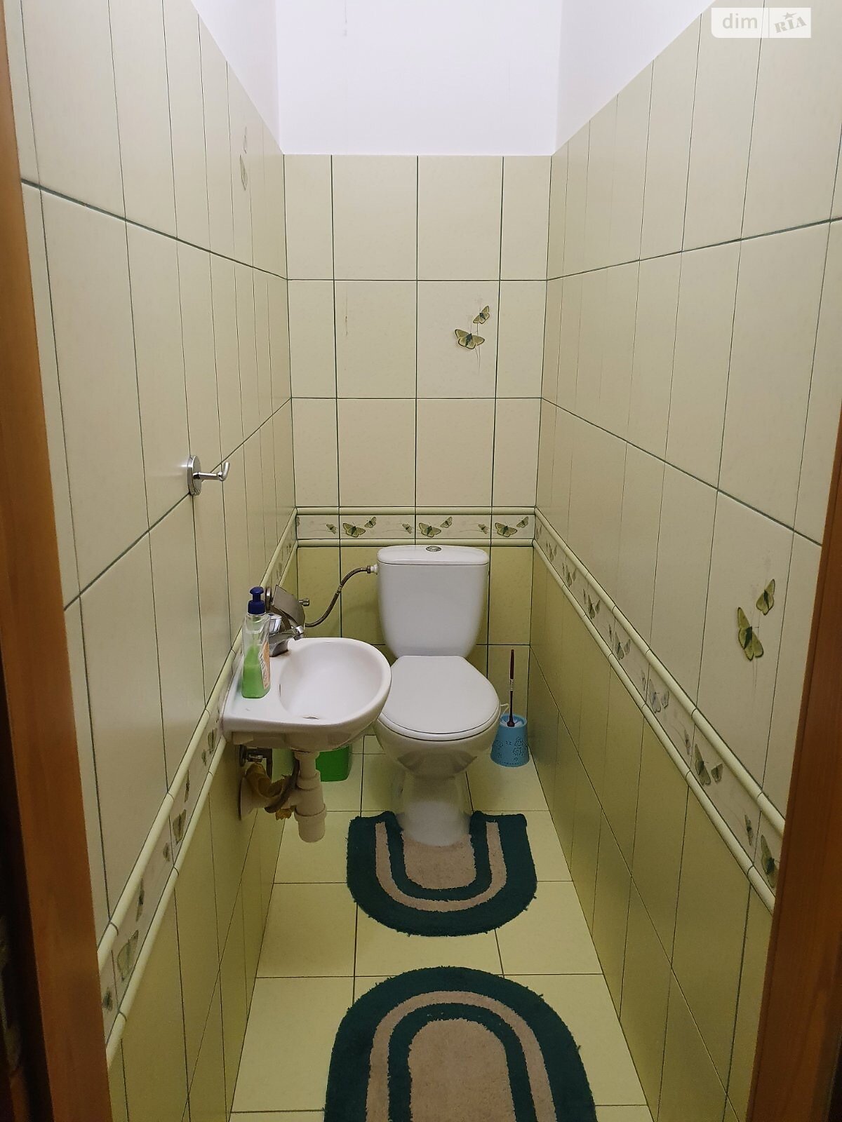 Продажа трехкомнатной квартиры в Ужгороде, на ул. Капушанская, район Новый фото 1 Продажа трехкомнатной квартиры в Ужгороде, на ул. Капушанская, район Новый фото 1