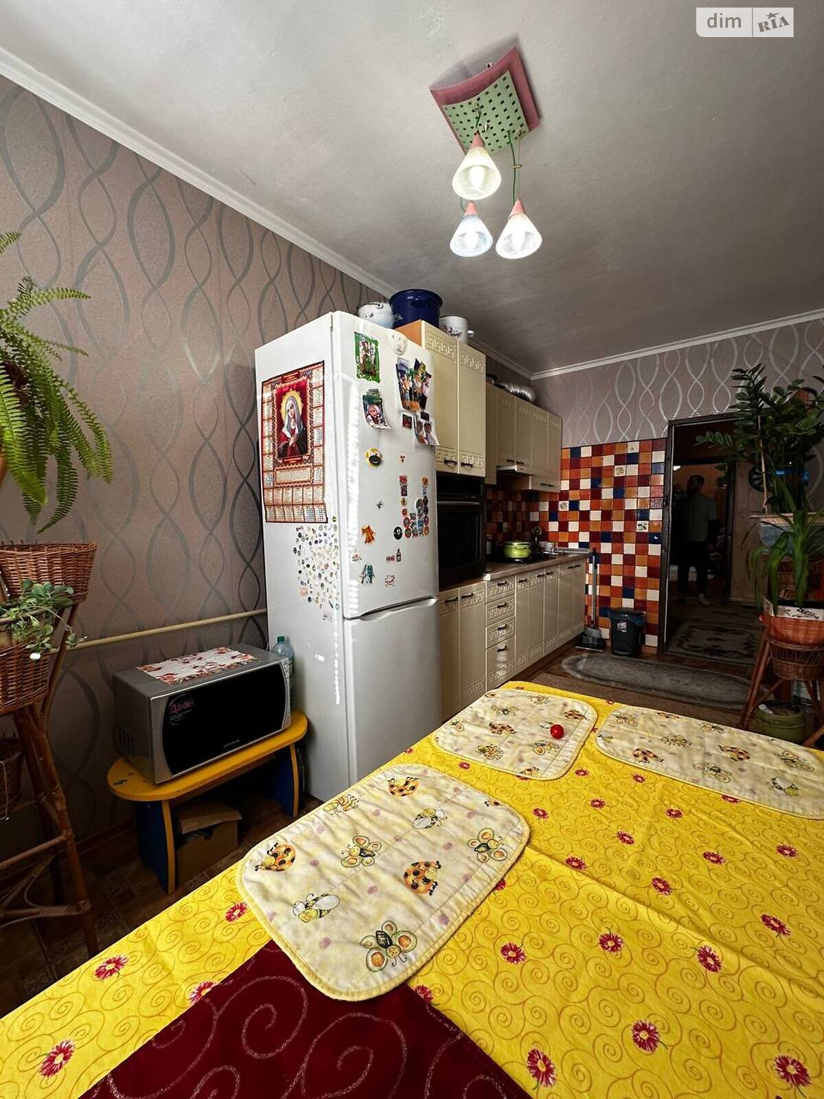 Продажа трехкомнатной квартиры в Ужгороде, на ул. Легоцкого, район Новый фото 1