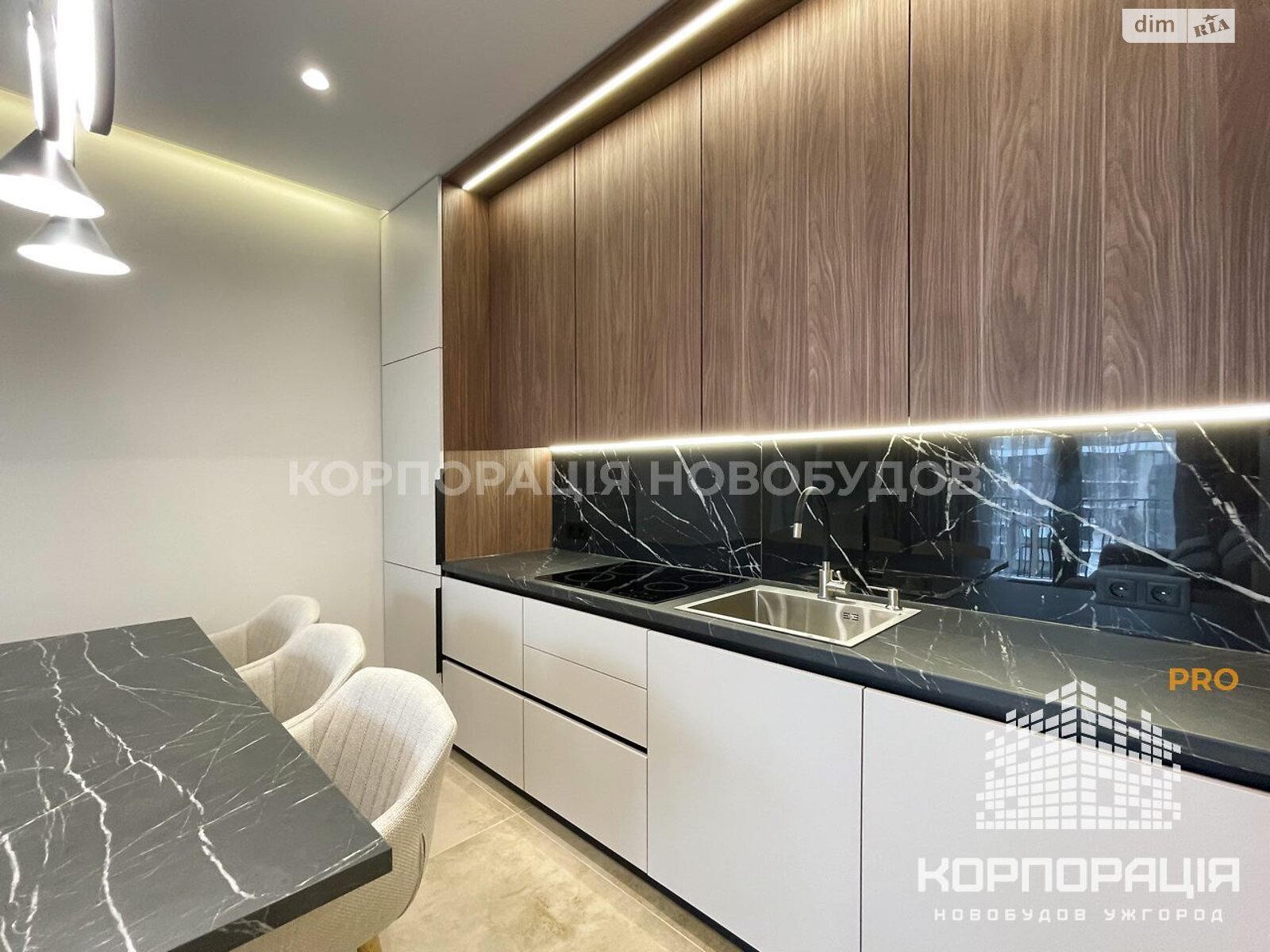 Продаж двокімнатної квартири в Ужгороді, на вул. Легоцького 80, район Новий фото 1 Продаж двокімнатної квартири в Ужгороді, на вул. Легоцького 80, район Новий фото 1