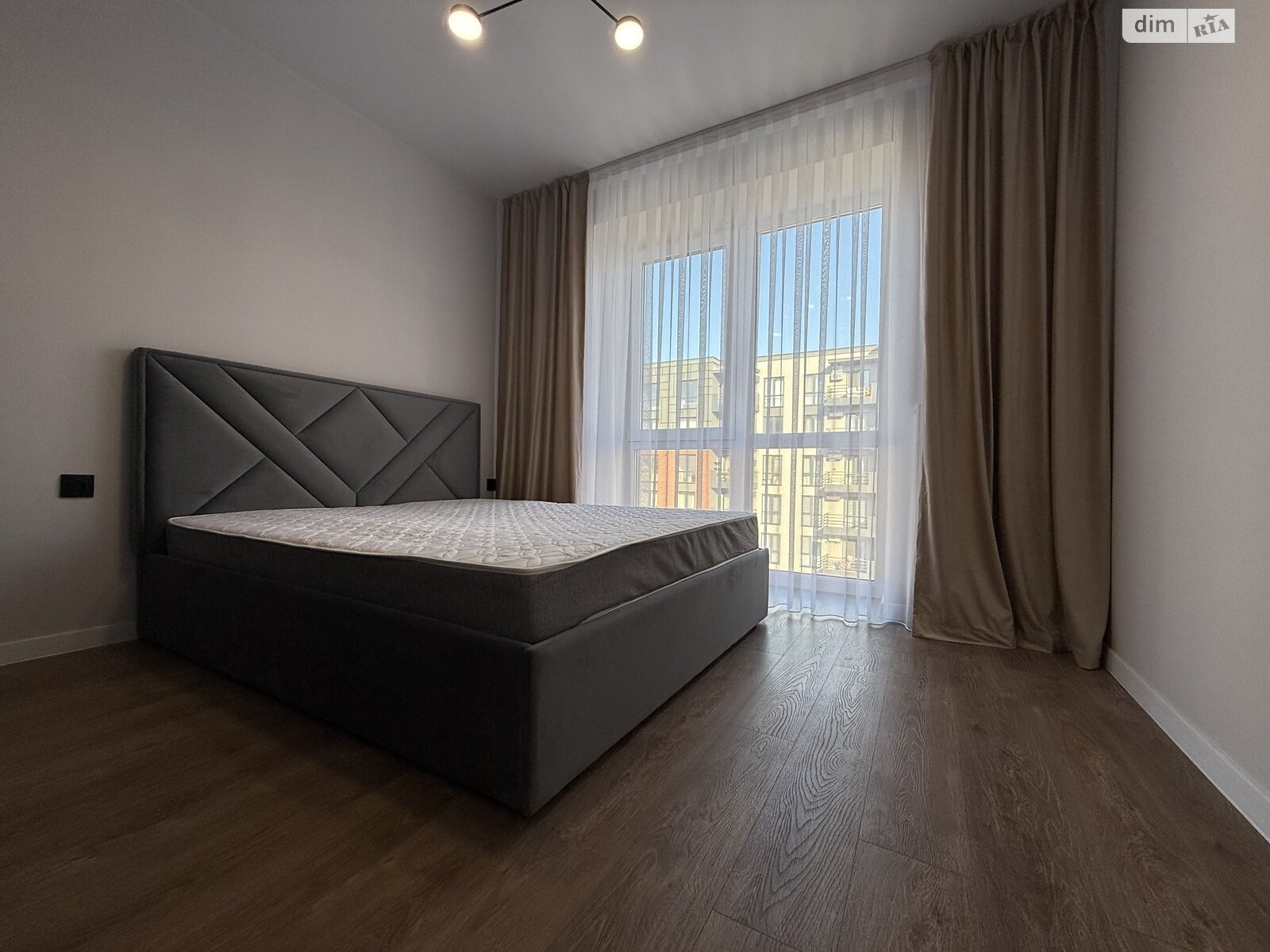 Продаж однокімнатної квартири в Ужгороді, на вул. Легоцького 64Б, кв. 58, район Новий фото 1 Продаж однокімнатної квартири в Ужгороді, на вул. Легоцького 64Б, кв. 58, район Новий фото 1