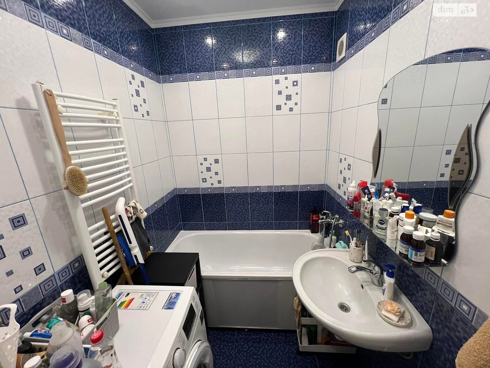Продажа трехкомнатной квартиры в Ужгороде, на ул. Легоцкого 76, район Новый фото 1 Продажа трехкомнатной квартиры в Ужгороде, на ул. Легоцкого 76, район Новый фото 1