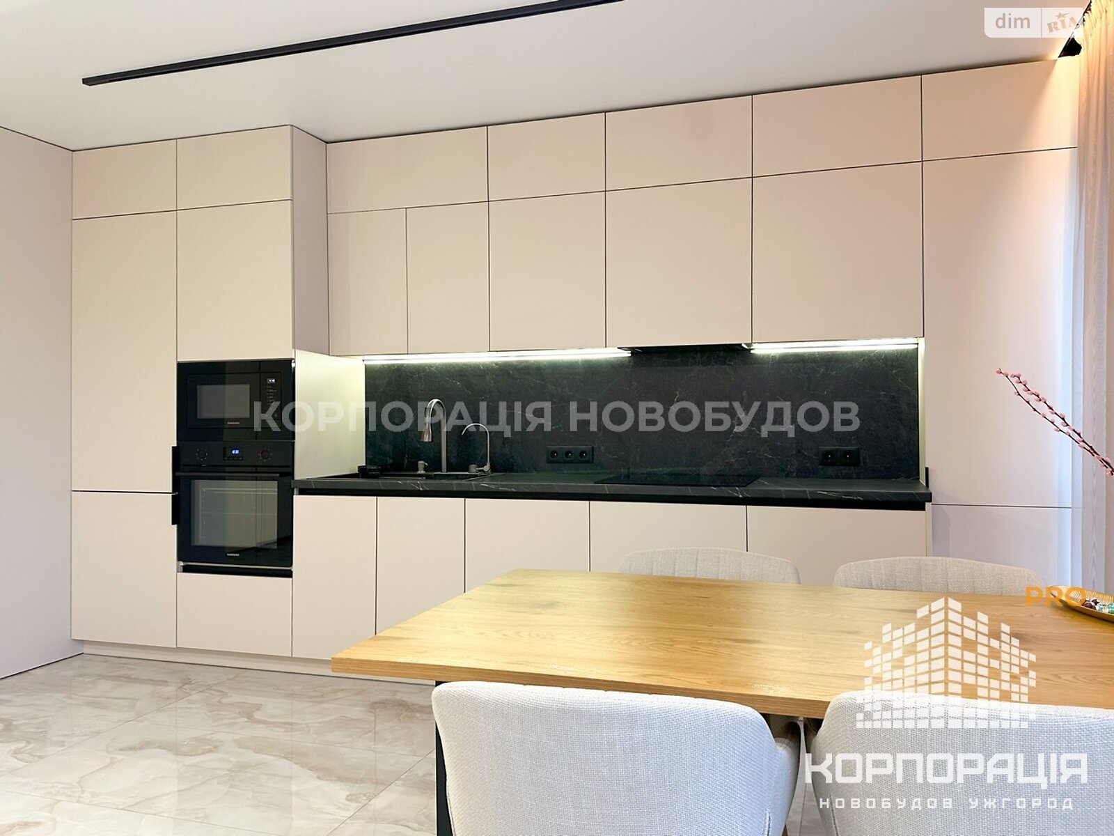 Продажа двухкомнатной квартиры в Ужгороде, на ул. Легоцкого, район Новый фото 1 Продажа двухкомнатной квартиры в Ужгороде, на ул. Легоцкого, район Новый фото 1