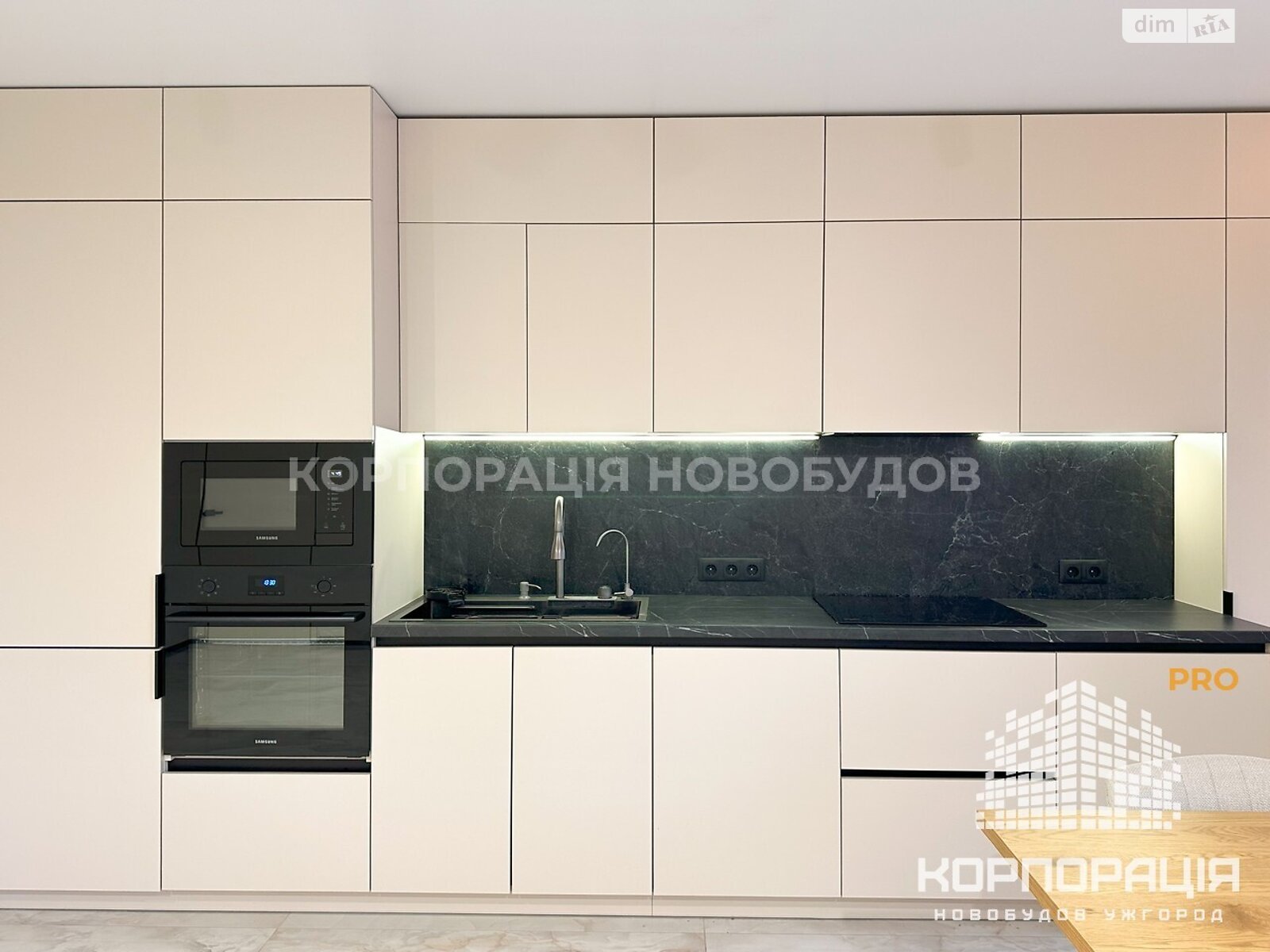 Продажа двухкомнатной квартиры в Ужгороде, на ул. Легоцкого, район Новый фото 1 Продажа двухкомнатной квартиры в Ужгороде, на ул. Легоцкого, район Новый фото 1