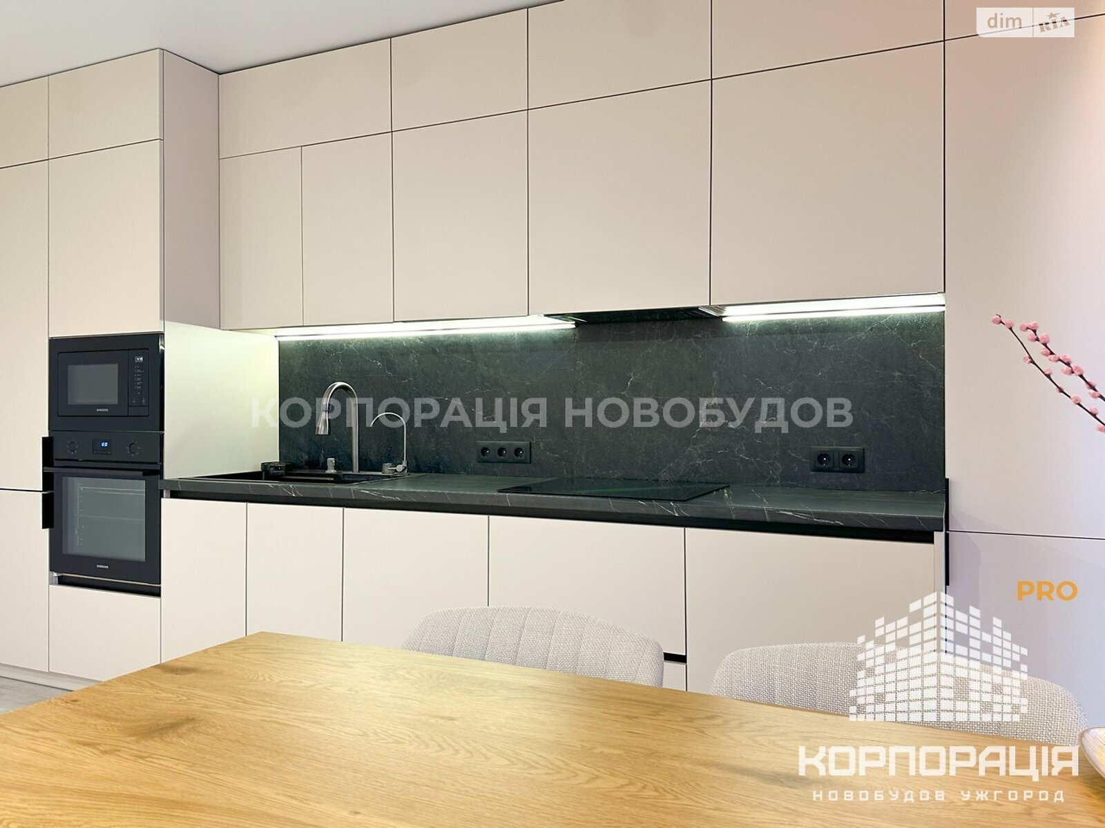 Продажа двухкомнатной квартиры в Ужгороде, на ул. Легоцкого, район Новый фото 1 Продажа двухкомнатной квартиры в Ужгороде, на ул. Легоцкого, район Новый фото 1