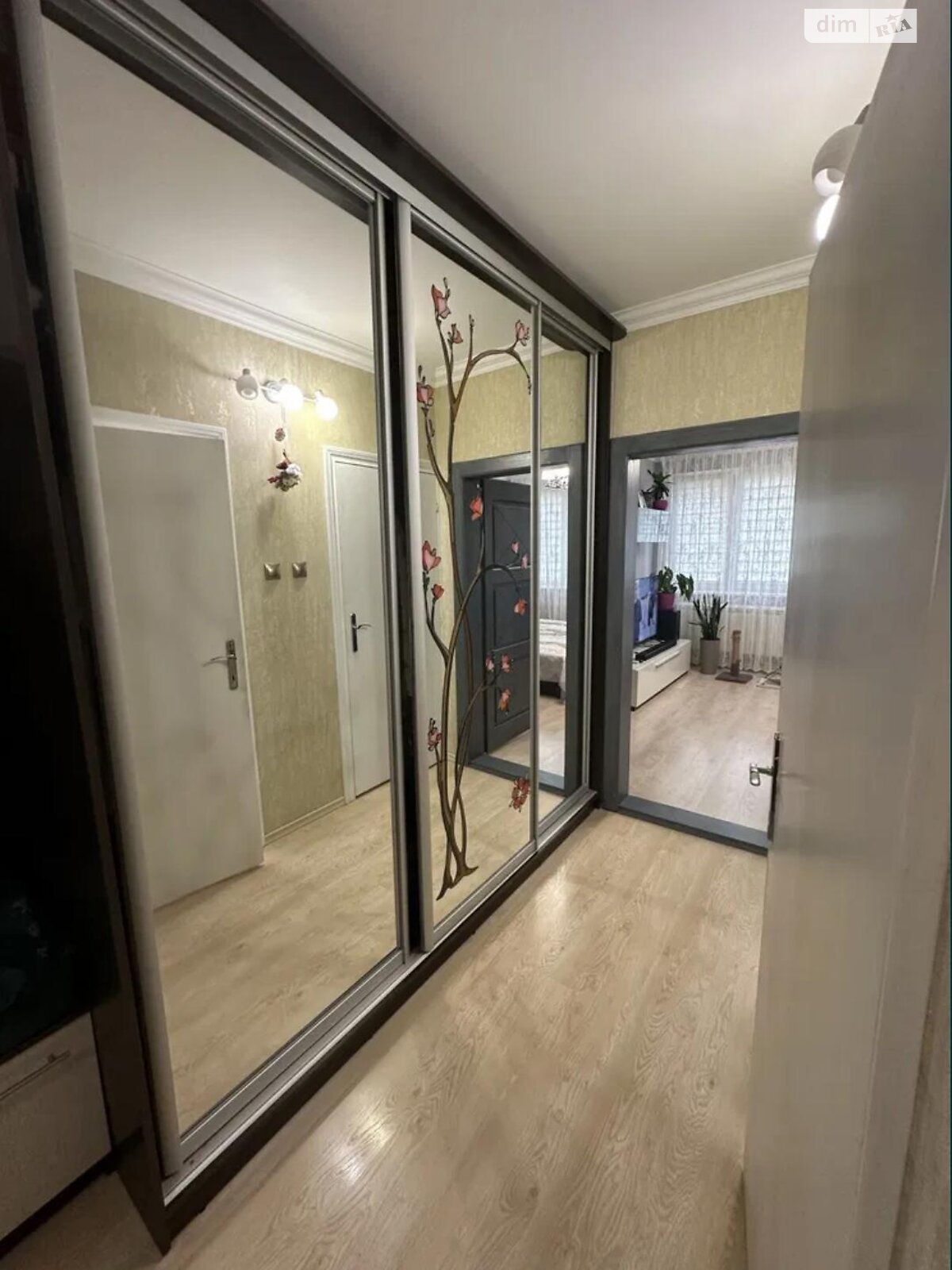 Продаж чотирикімнатної квартири в Ужгороді, на вул. Легоцького 68, район Новий фото 1 Продаж чотирикімнатної квартири в Ужгороді, на вул. Легоцького 68, район Новий фото 1
