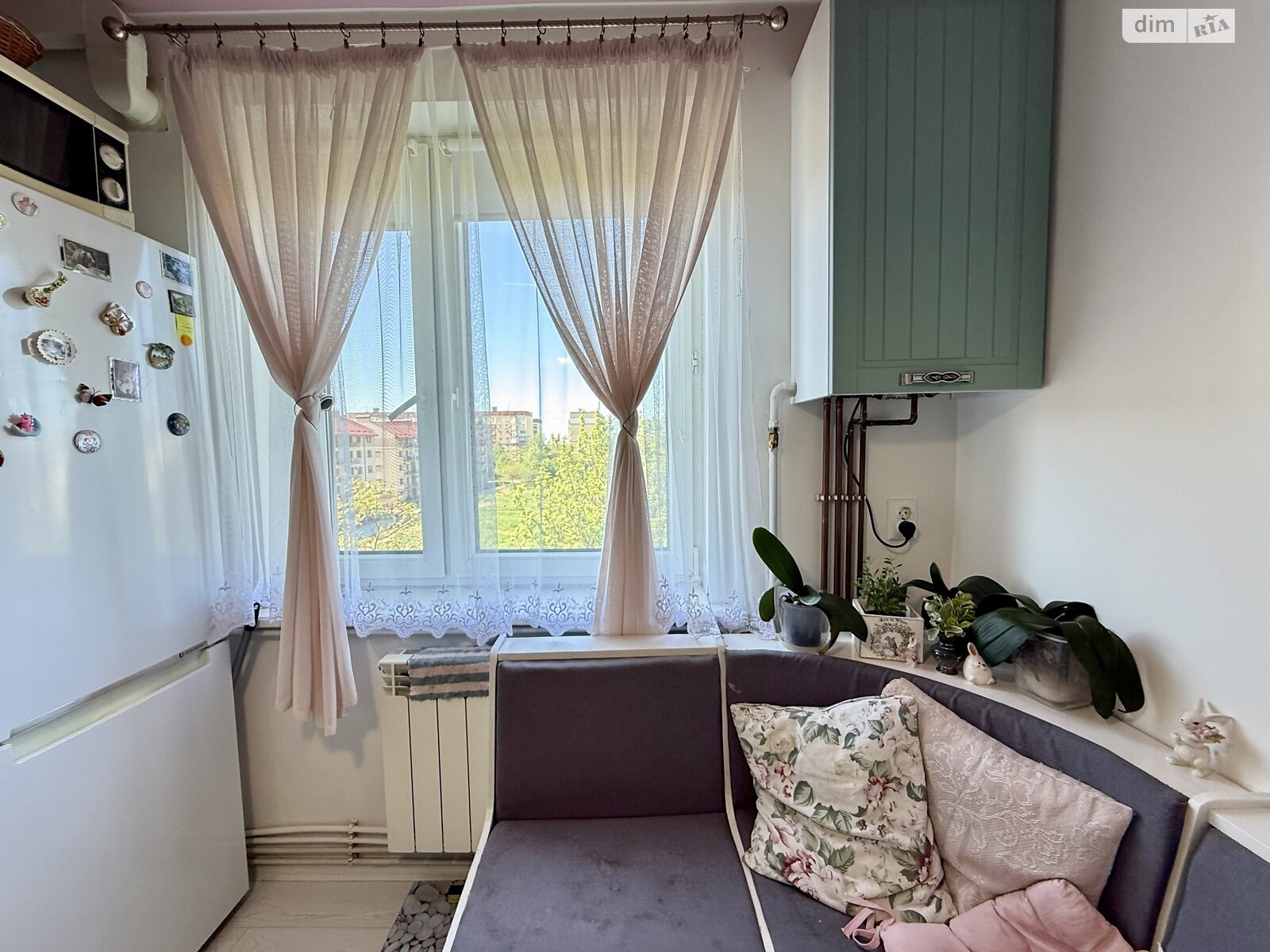 Продаж двокімнатної квартири в Ужгороді, на вул. Легоцького 38, кв. 14, район Новий фото 1 Продаж двокімнатної квартири в Ужгороді, на вул. Легоцького 38, кв. 14, район Новий фото 1