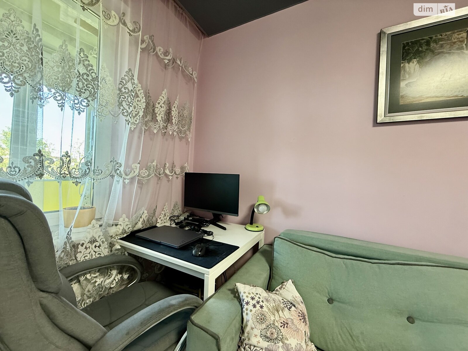 Продаж двокімнатної квартири в Ужгороді, на вул. Легоцького 38, кв. 14, район Новий фото 1 Продаж двокімнатної квартири в Ужгороді, на вул. Легоцького 38, кв. 14, район Новий фото 1
