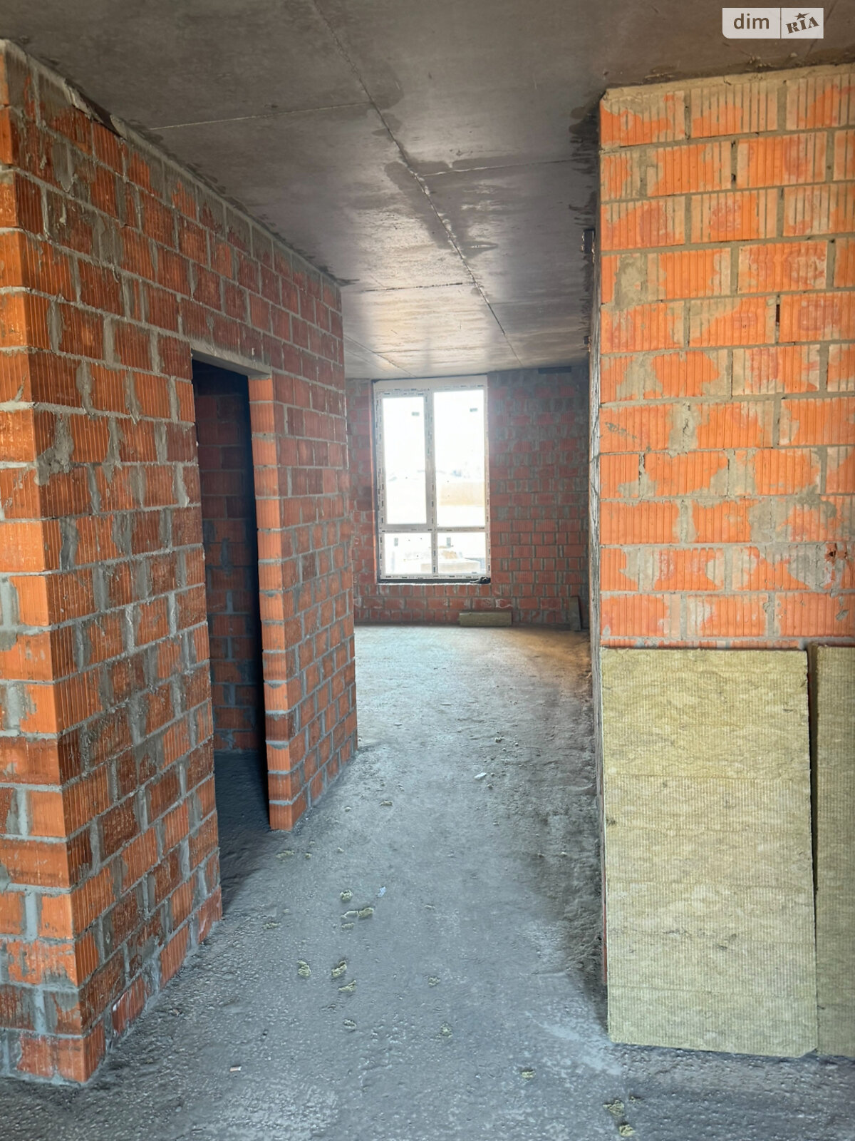 Продаж двокімнатної квартири в Ужгороді, на вул. Легоцького 6, кв. 165, район Новий фото 1 Продаж двокімнатної квартири в Ужгороді, на вул. Легоцького 6, кв. 165, район Новий фото 1