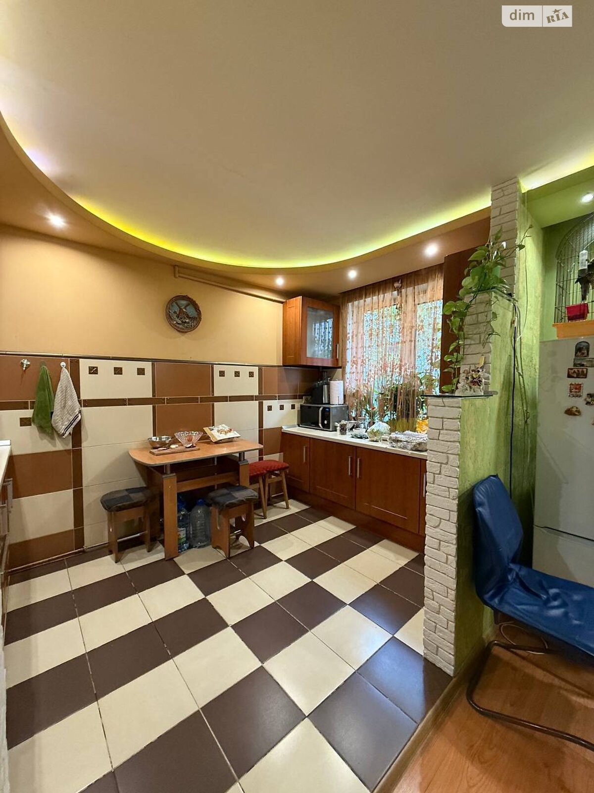 Продажа трехкомнатной квартиры в Ужгороде, на ул. Легоцкого, район Новый фото 1 Продажа трехкомнатной квартиры в Ужгороде, на ул. Легоцкого, район Новый фото 1