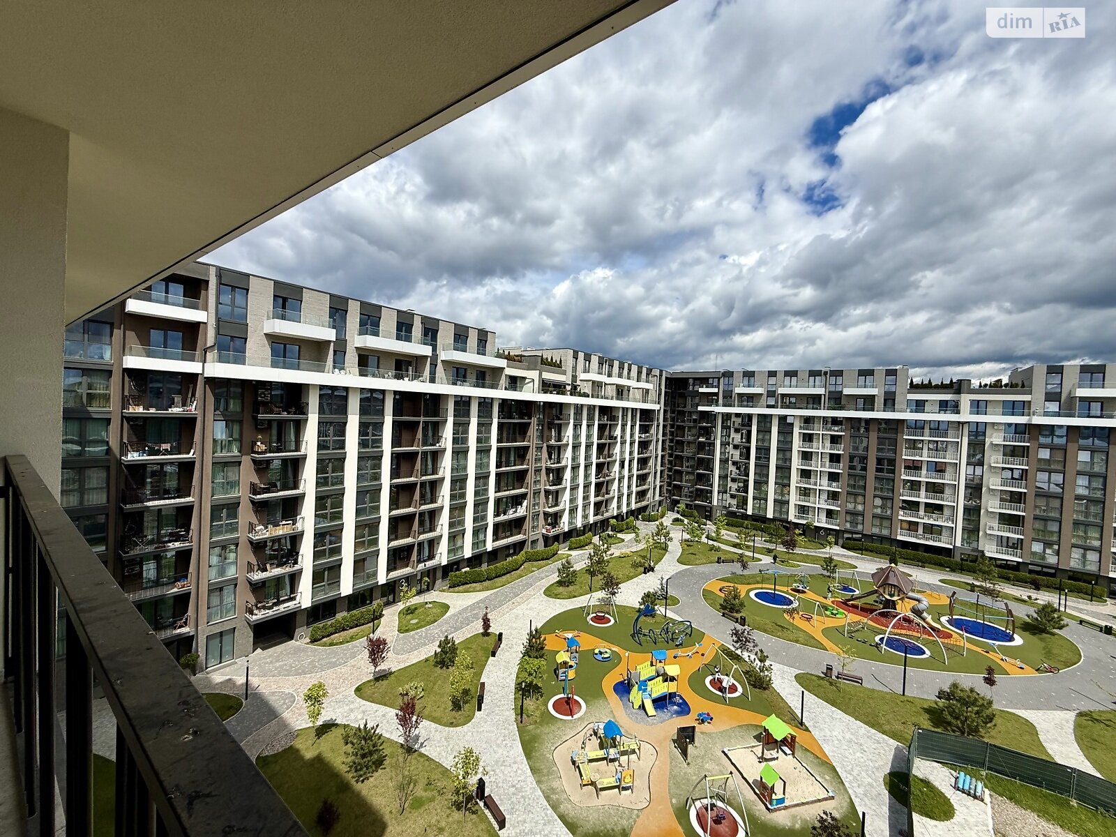 Продажа трехкомнатной квартиры в Ужгороде, на ул. Легоцкого 80 корпус 1, кв. 35, район Новый фото 1 Продажа трехкомнатной квартиры в Ужгороде, на ул. Легоцкого 80 корпус 1, кв. 35, район Новый фото 1