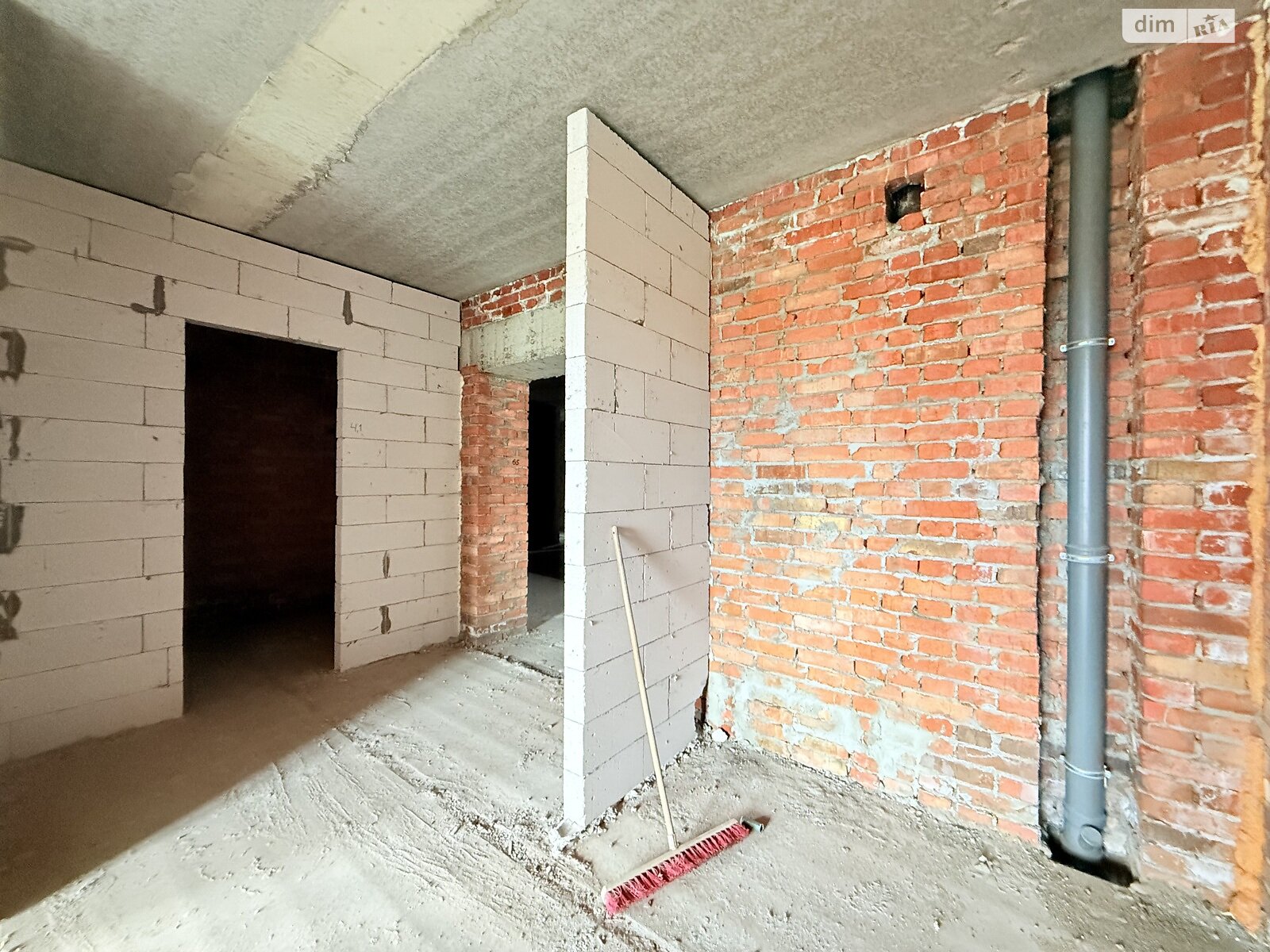 Продаж однокімнатної квартири в Ужгороді, на вул. Легоцького 64А, кв. 65, район Новий фото 1 Продаж однокімнатної квартири в Ужгороді, на вул. Легоцького 64А, кв. 65, район Новий фото 1
