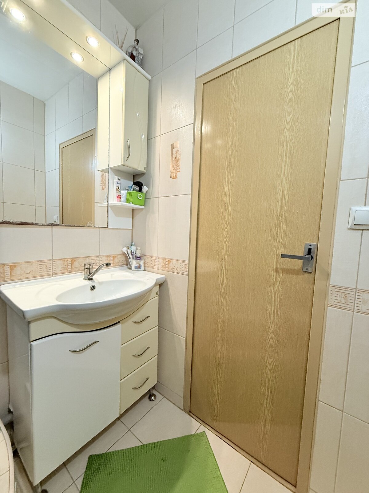 Продажа двухкомнатной квартиры в Ужгороде, на ул. Легоцкого 70, кв. 32, район Новый фото 1 Продажа двухкомнатной квартиры в Ужгороде, на ул. Легоцкого 70, кв. 32, район Новый фото 1