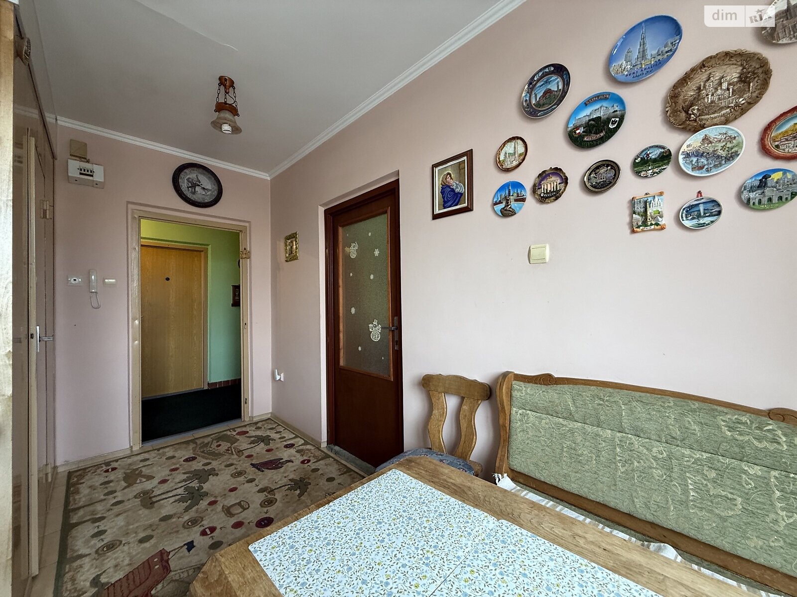 Продажа двухкомнатной квартиры в Ужгороде, на ул. Легоцкого 70, кв. 32, район Новый фото 1 Продажа двухкомнатной квартиры в Ужгороде, на ул. Легоцкого 70, кв. 32, район Новый фото 1