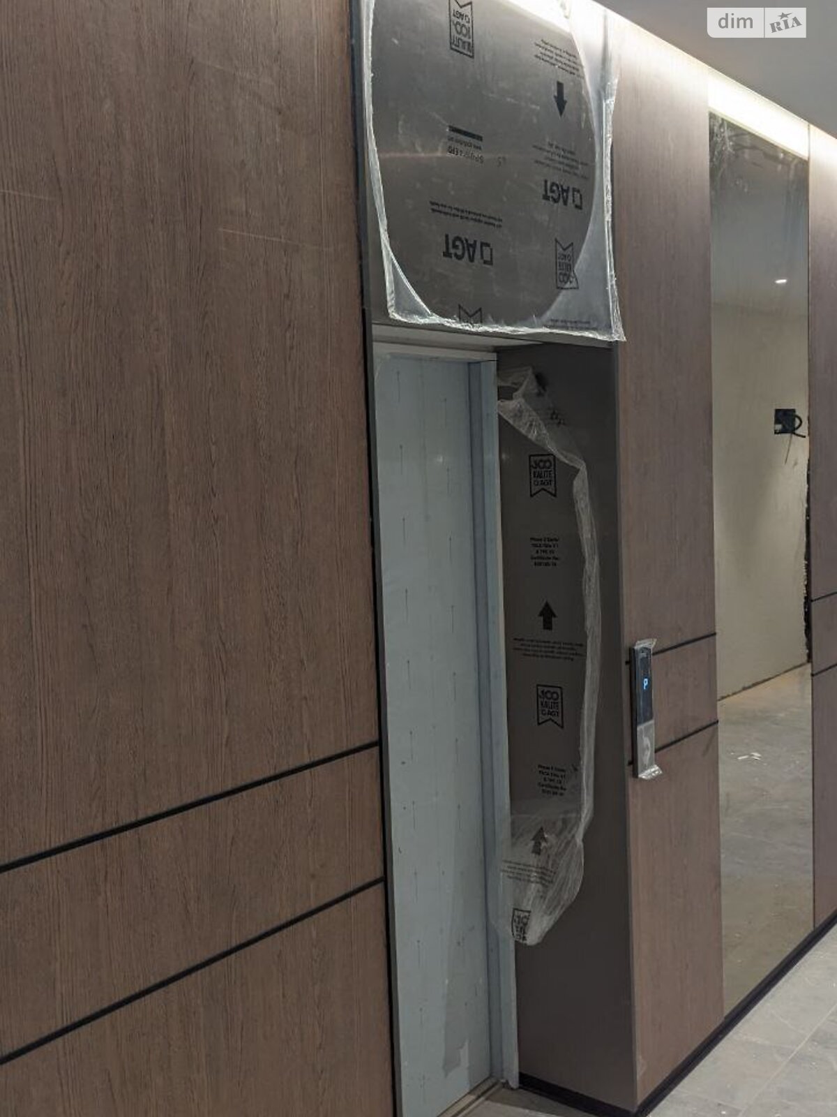 Продажа однокомнатной квартиры в Ужгороде, на ул. Легоцкого 80, кв. 29, район Новый фото 1 Продажа однокомнатной квартиры в Ужгороде, на ул. Легоцкого 80, кв. 29, район Новый фото 1