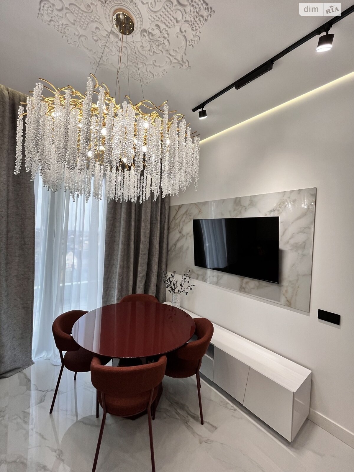 Продажа трехкомнатной квартиры в Ужгороде, на ул. Легоцкого 80, район Новый фото 1