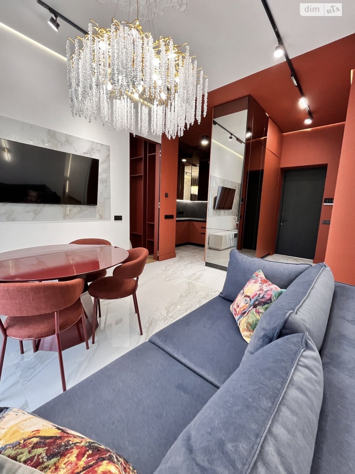 Продажа трехкомнатной квартиры в Ужгороде, на ул. Легоцкого 80, район Новый фото 1