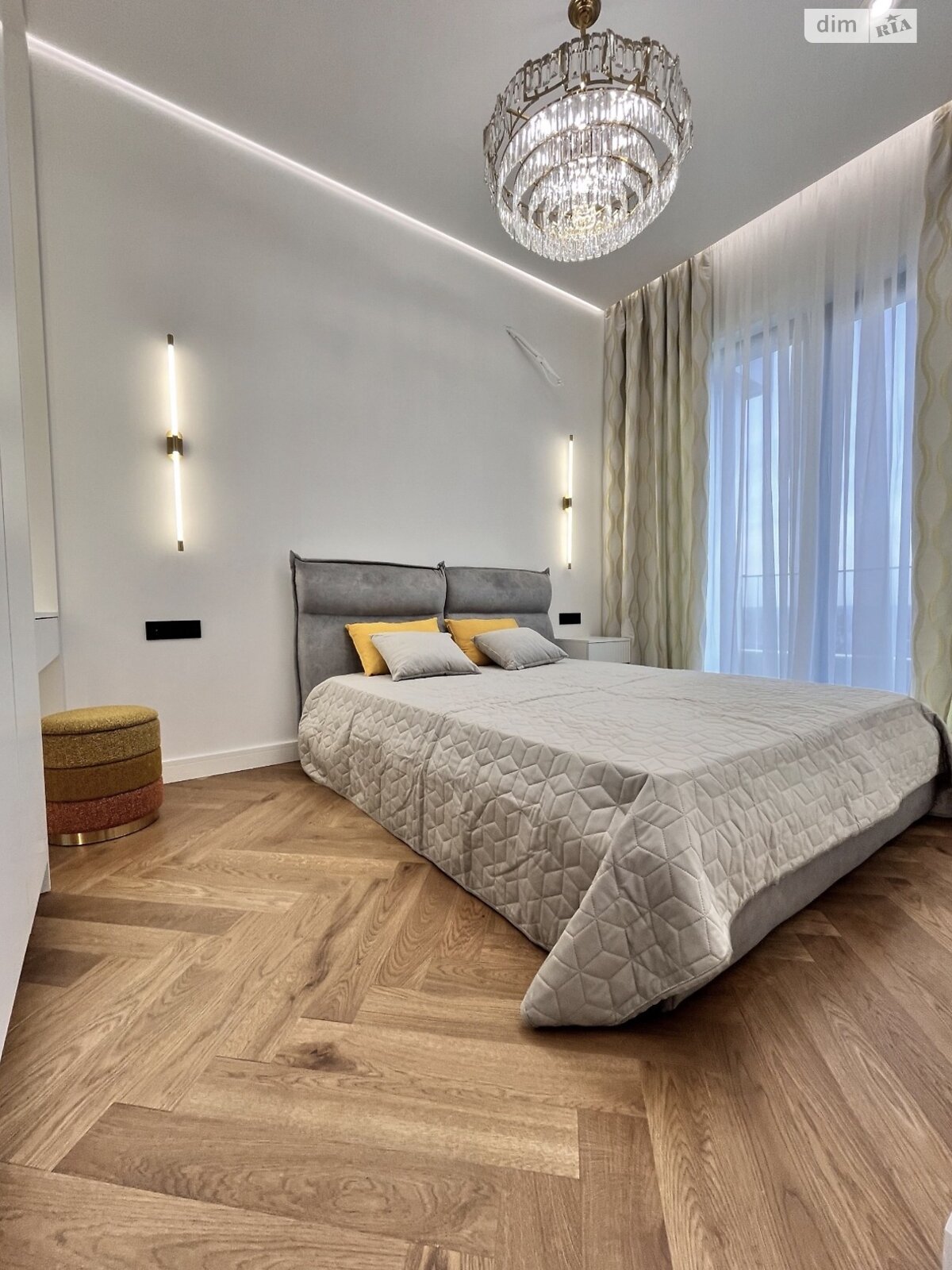 Продажа трехкомнатной квартиры в Ужгороде, на ул. Легоцкого 80, район Новый фото 1