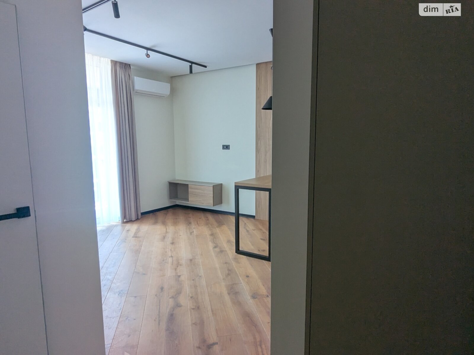 Продажа однокомнатной квартиры в Ужгороде, на ул. Николая Бобяка, район Новый фото 1 Продажа однокомнатной квартиры в Ужгороде, на ул. Николая Бобяка, район Новый фото 1
