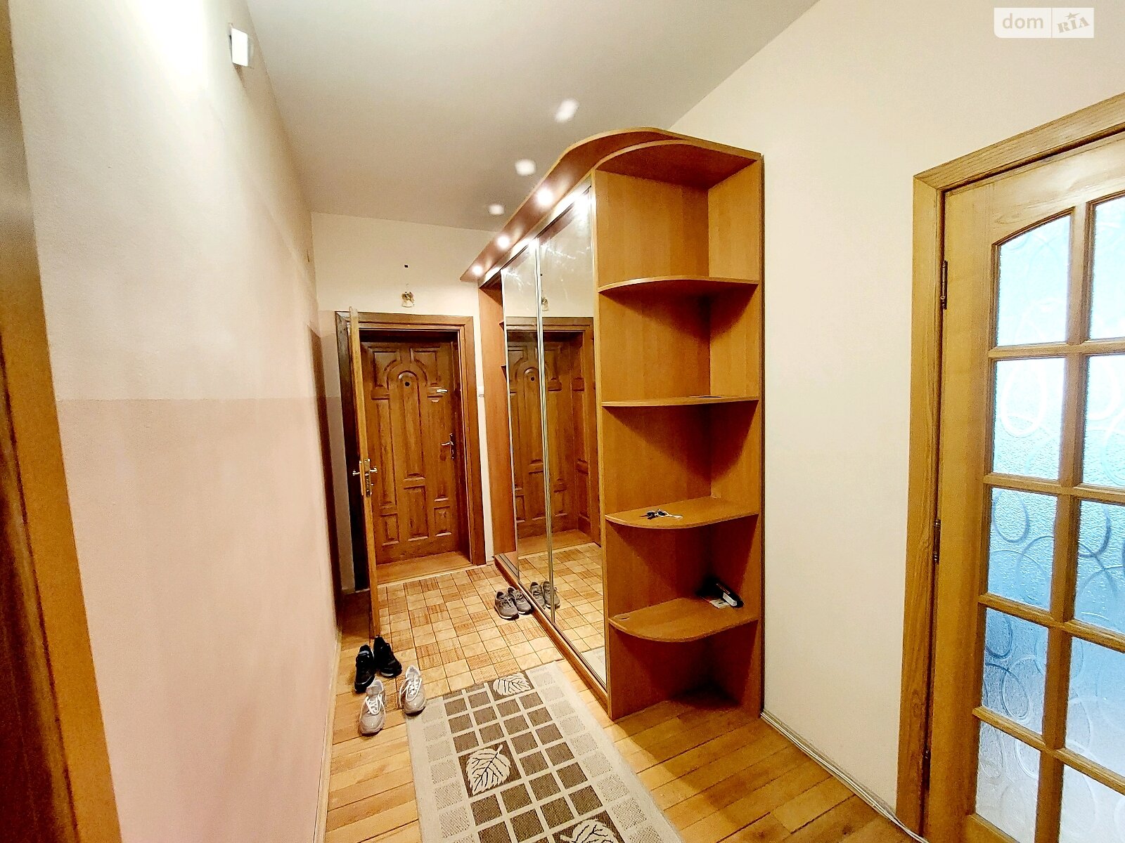 Продаж трикімнатної квартири в Ужгороді, на вул. Капушанська 175, район Новий фото 1 Продаж трикімнатної квартири в Ужгороді, на вул. Капушанська 175, район Новий фото 1