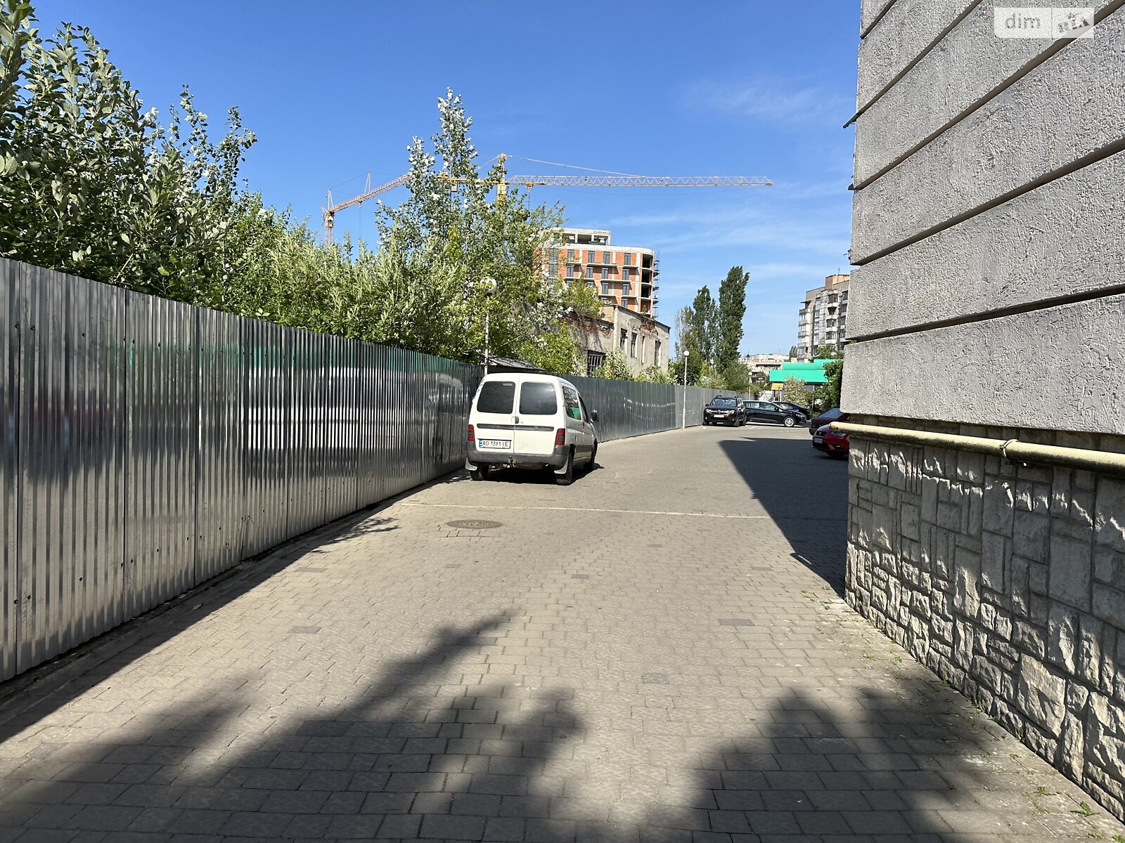 Продажа двухкомнатной квартиры в Ужгороде, на ул. Погорелова, район Новый фото 1 Продажа двухкомнатной квартиры в Ужгороде, на ул. Погорелова, район Новый фото 1