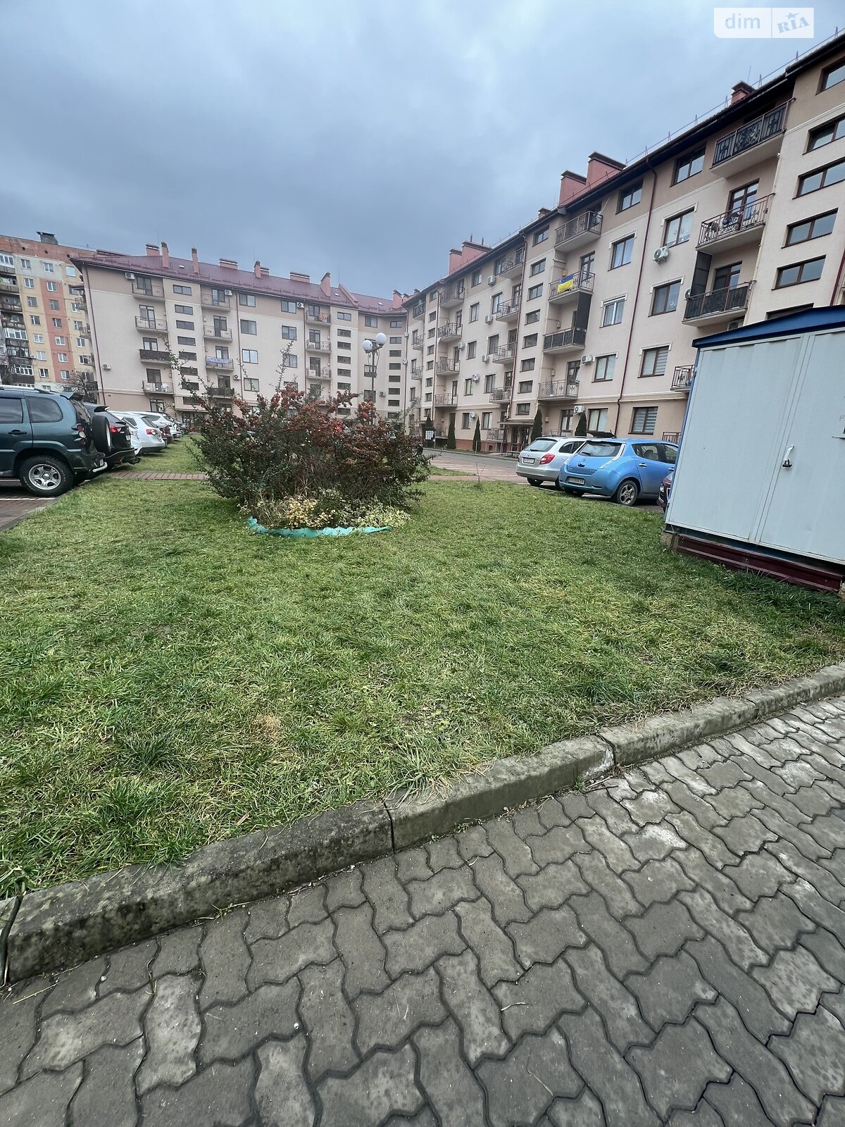 Продажа двухкомнатной квартиры в Ужгороде, на ул. Тлехаса, район Новый фото 1 Продажа двухкомнатной квартиры в Ужгороде, на ул. Тлехаса, район Новый фото 1