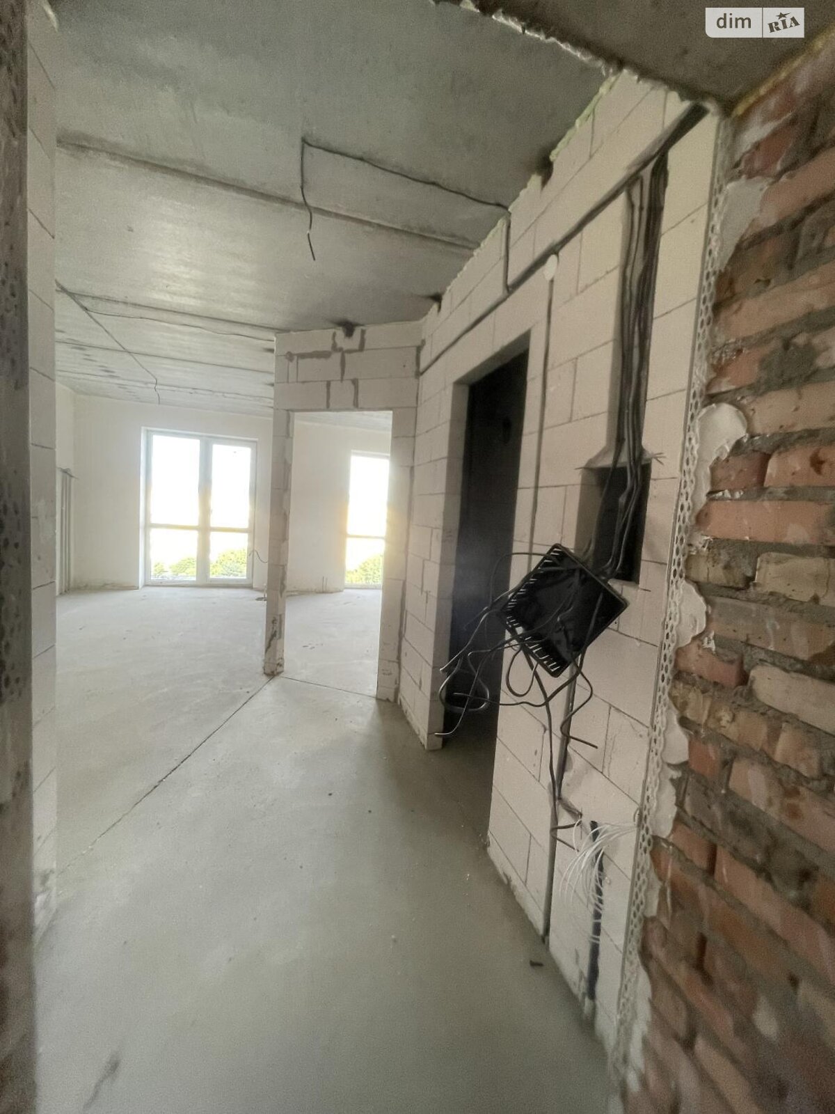 Продажа однокомнатной квартиры в Ужгороде, на ул. Тлехаса 19 корпус 4, район Новый фото 1 Продажа однокомнатной квартиры в Ужгороде, на ул. Тлехаса 19 корпус 4, район Новый фото 1