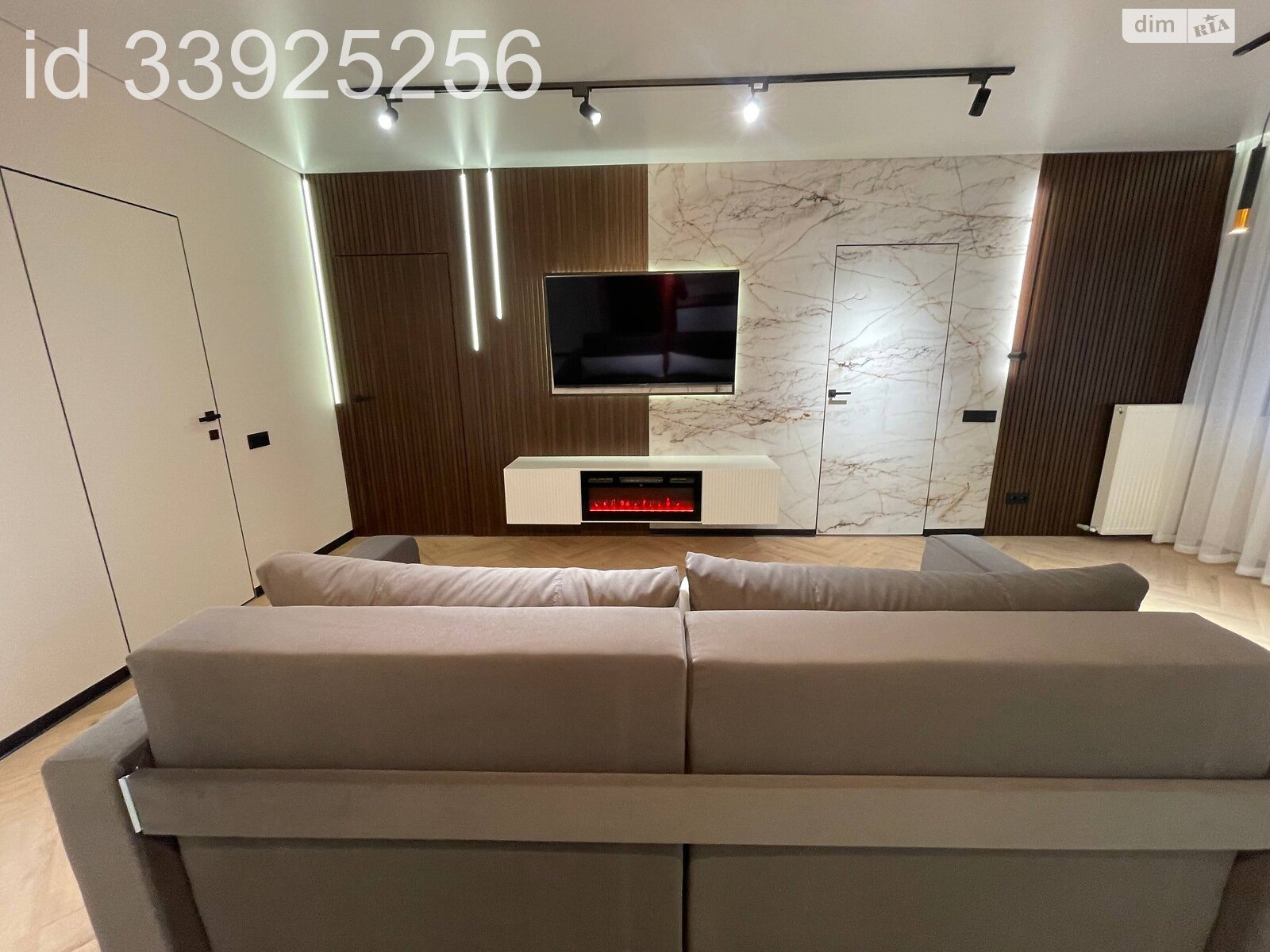 Продажа двухкомнатной квартиры в Ужгороде, на ул. Тлехаса 19 корпус 3, район Новый фото 1