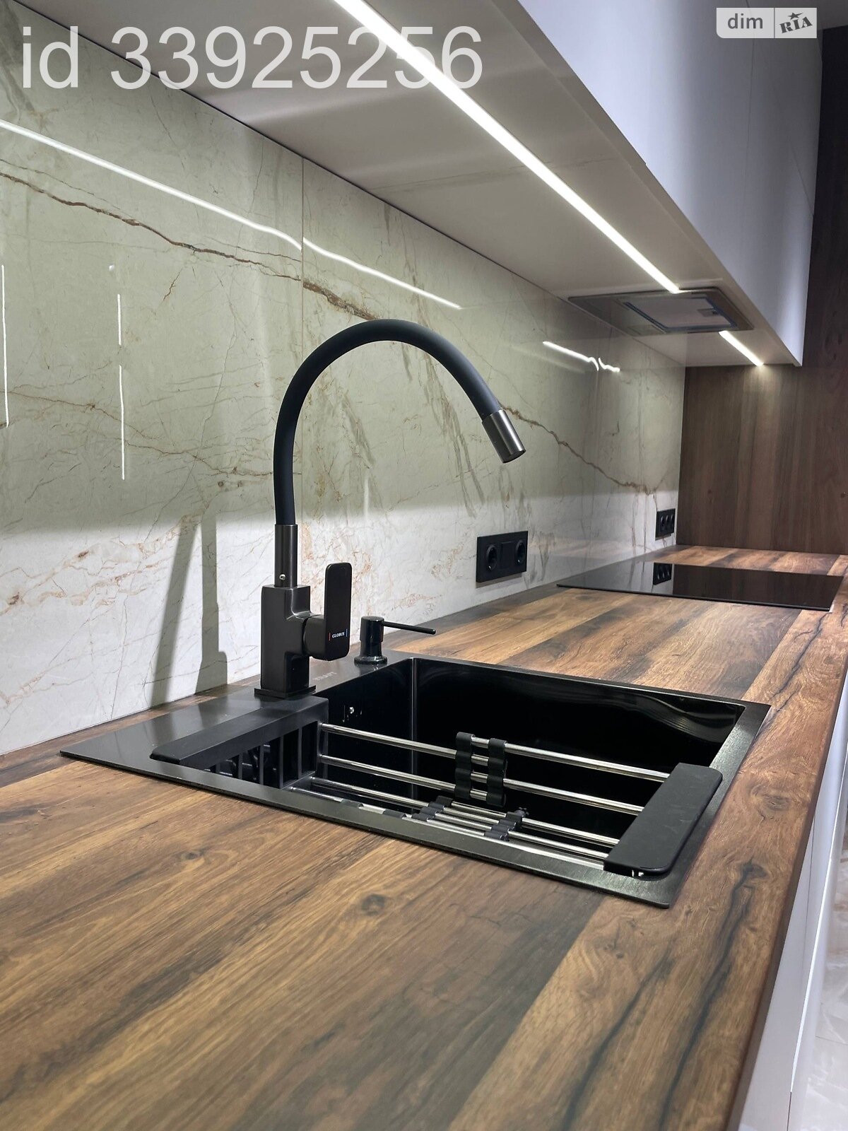 Продажа двухкомнатной квартиры в Ужгороде, на ул. Тлехаса 19 корпус 3, район Новый фото 1