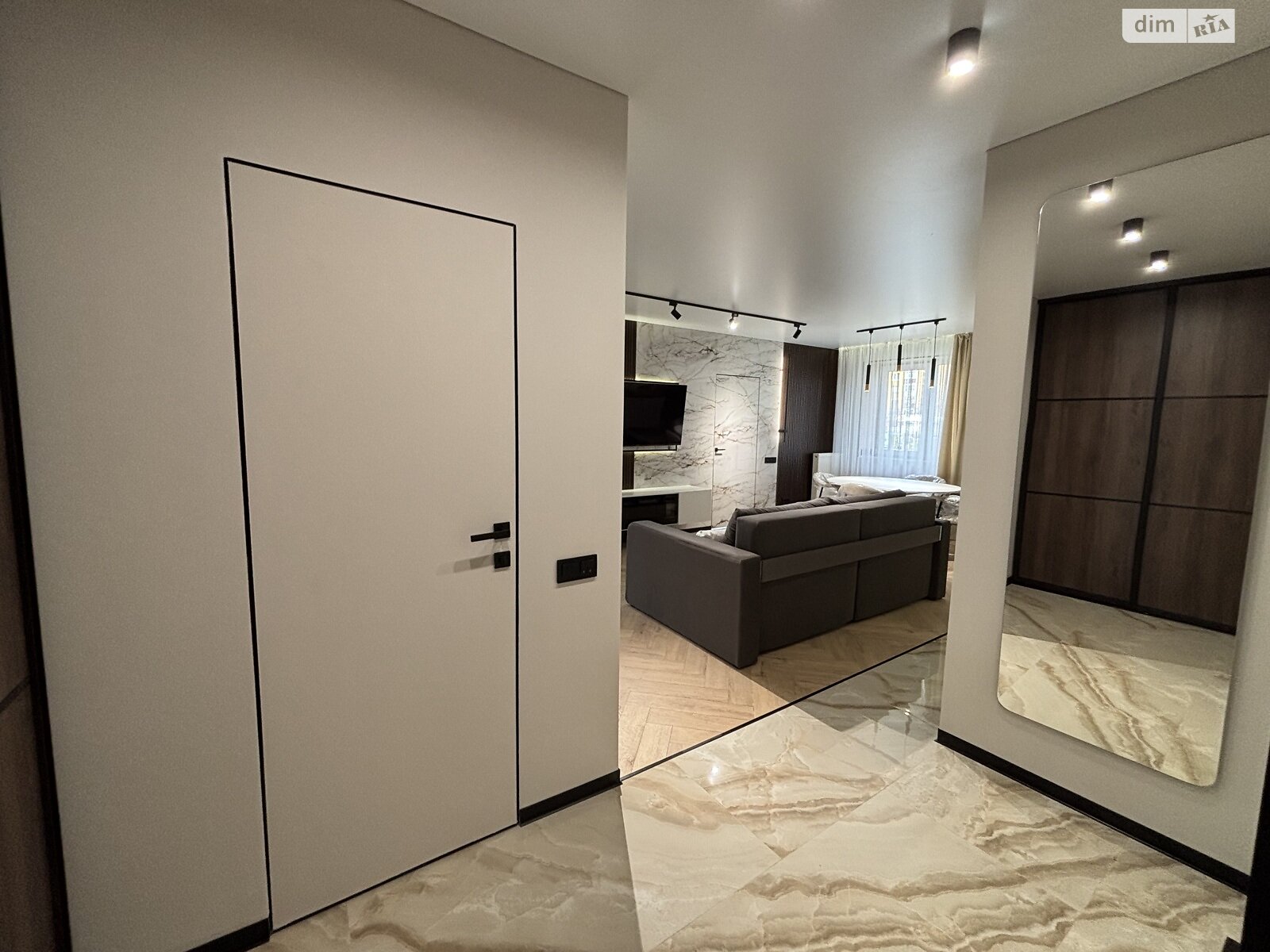 Продажа двухкомнатной квартиры в Ужгороде, на ул. Тлехаса 19 корпус 3, район Новый фото 1