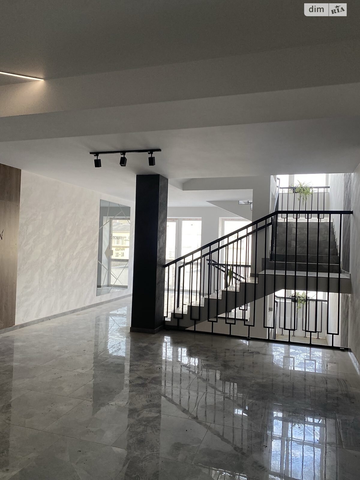 Продажа двухкомнатной квартиры в Ужгороде, на ул. Тлехаса 19 корпус 5, кв. 78, район Новый фото 1