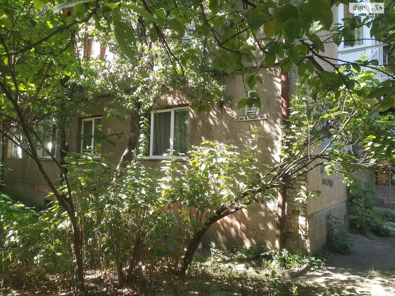 Продажа трехкомнатной квартиры в Ужгороде, на ул. Заньковецкой 1, район Станцийный фото 1