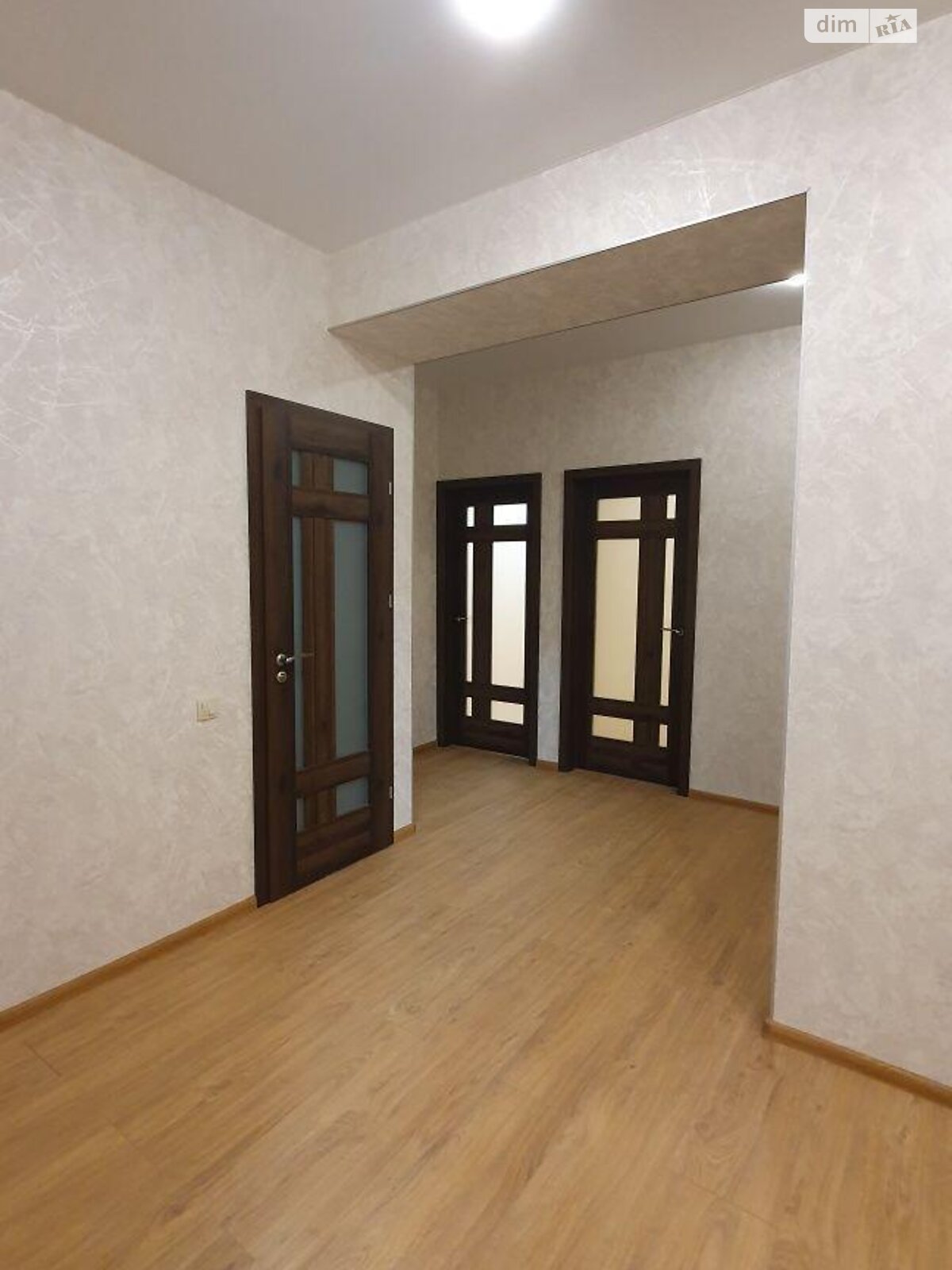 Продажа трехкомнатной квартиры в Ужгороде, на ул. 8-го Марта 48А, район Новый фото 1