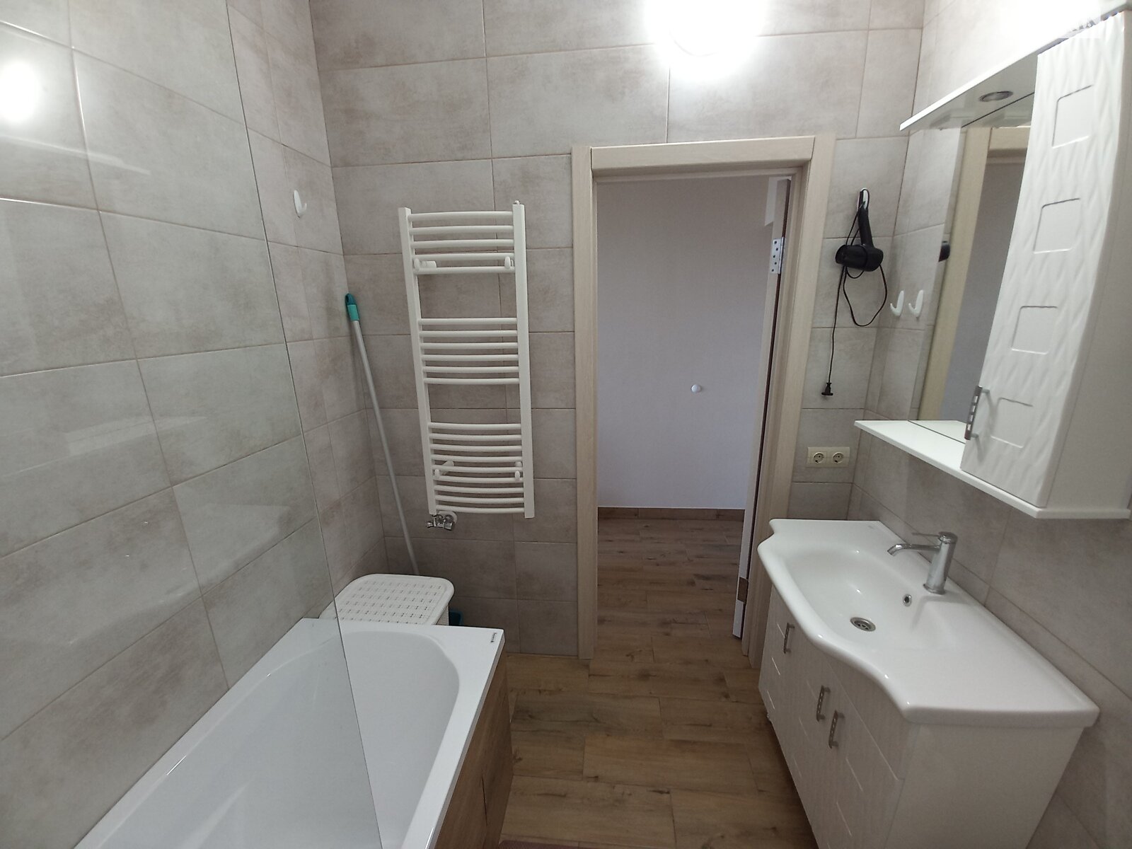 Продаж двокімнатної квартири в Ужгороді, на пров. Парковий 8Б, кв. 29, фото 1 Продаж двокімнатної квартири в Ужгороді, на пров. Парковий 8Б, кв. 29, фото 1