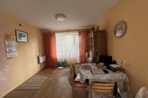 Продаж чотирикімнатної квартири в Ужгороді, на вул. Грушевського, район П'яний базар фото 2