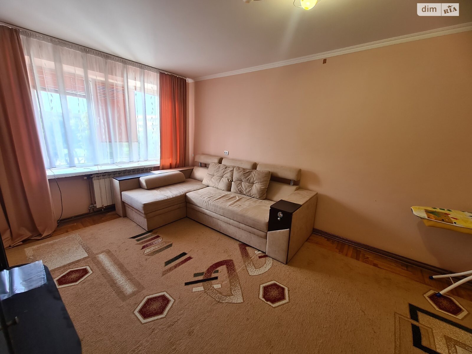 Продаж трикімнатної квартири в Ужгороді, на вул. Грушевського, кв. 42, район П'яний базар фото 1